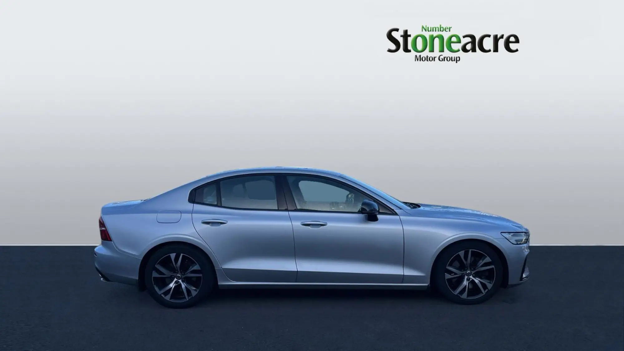 Volvo S60 2.0 T5 R DESIGN Plus 4dr Auto NA20FZX Image 3