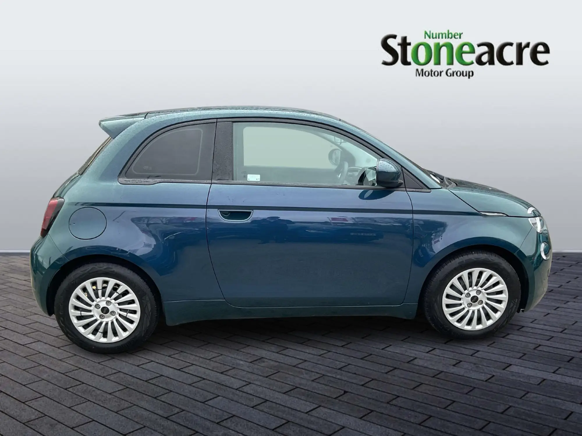 Fiat 500e 70kW Action 24kWh 3dr Auto YN73HXJ Image 2