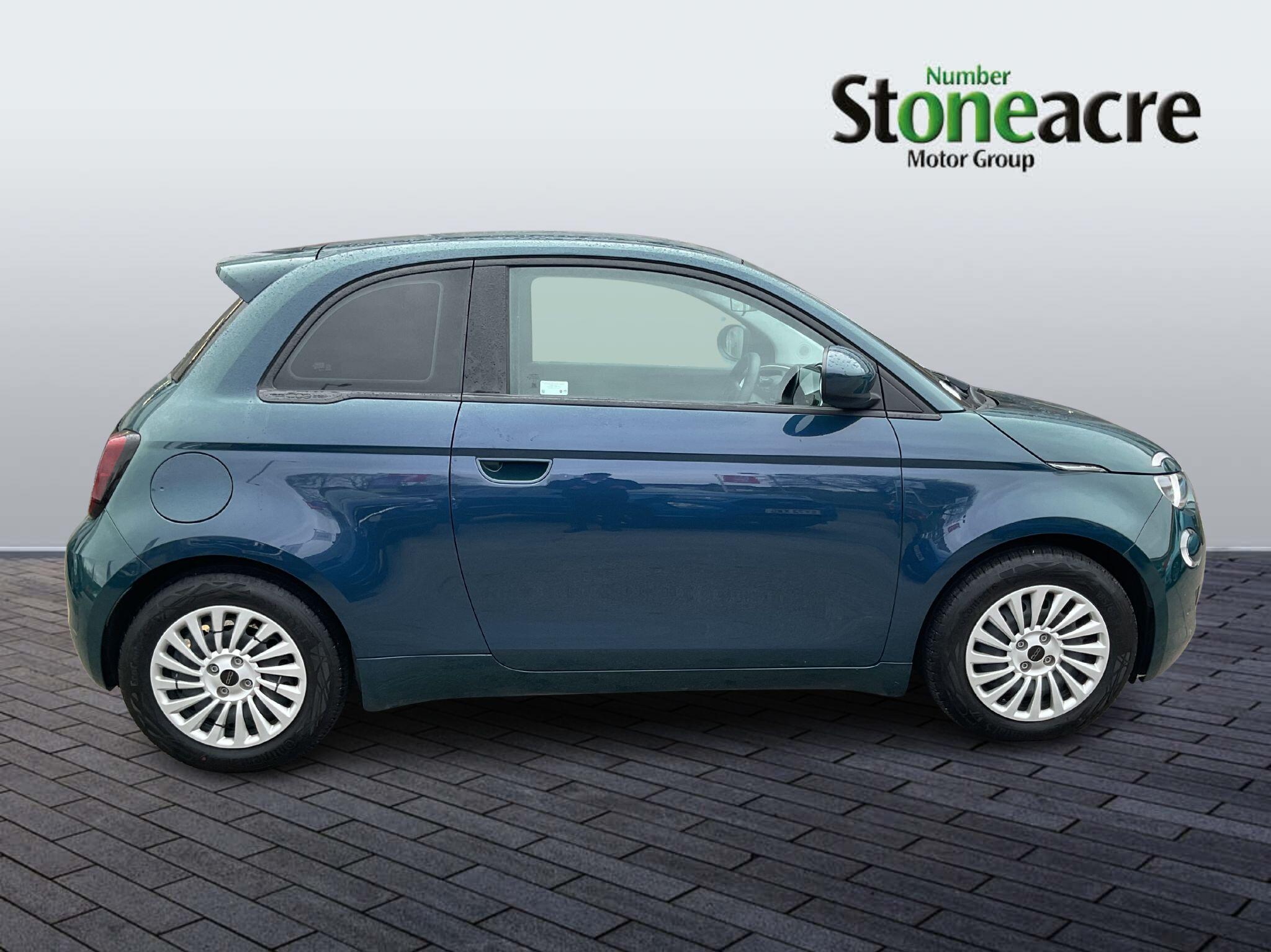 Fiat 500e 70kW Action 24kWh 3dr Auto YN73HXJ Image 2