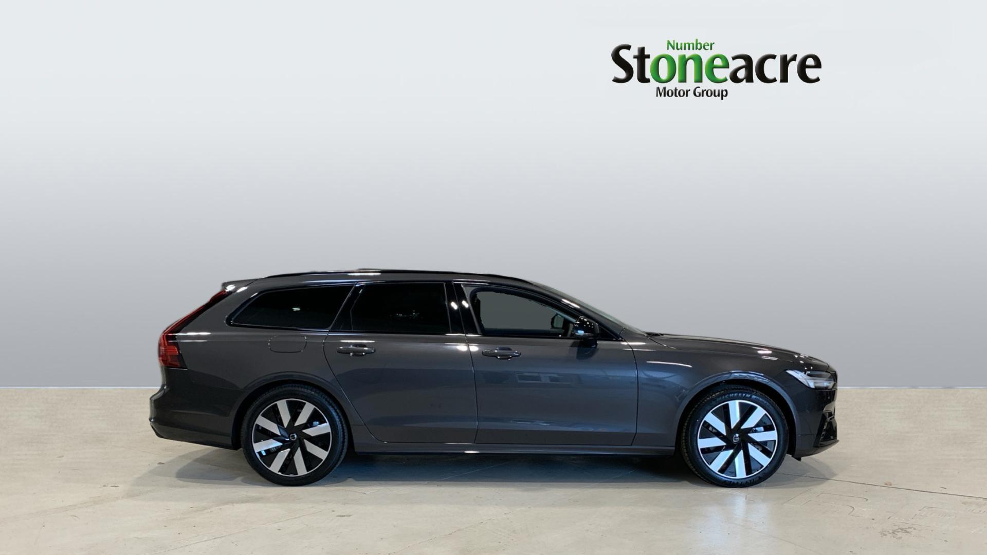 Volvo V90 Plug-In Hybrid 2.0h T6 18.8kWh Plus Auto AWD Euro 6 (s/s) 5dr NC75LWP Image 3