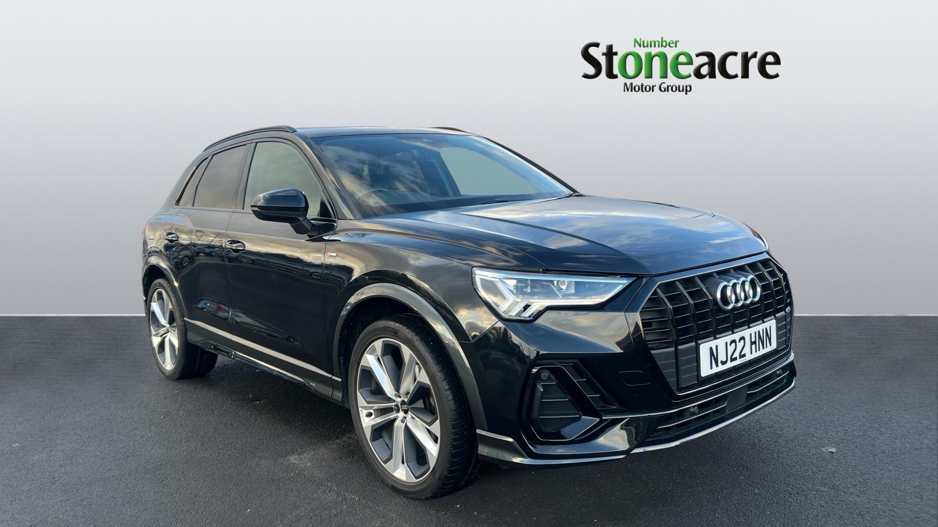 Audi Q3 1.5 TFSI CoD 35 Black Edition S Tronic Euro 6 (s/s) 5dr NJ22HNN Image 1
