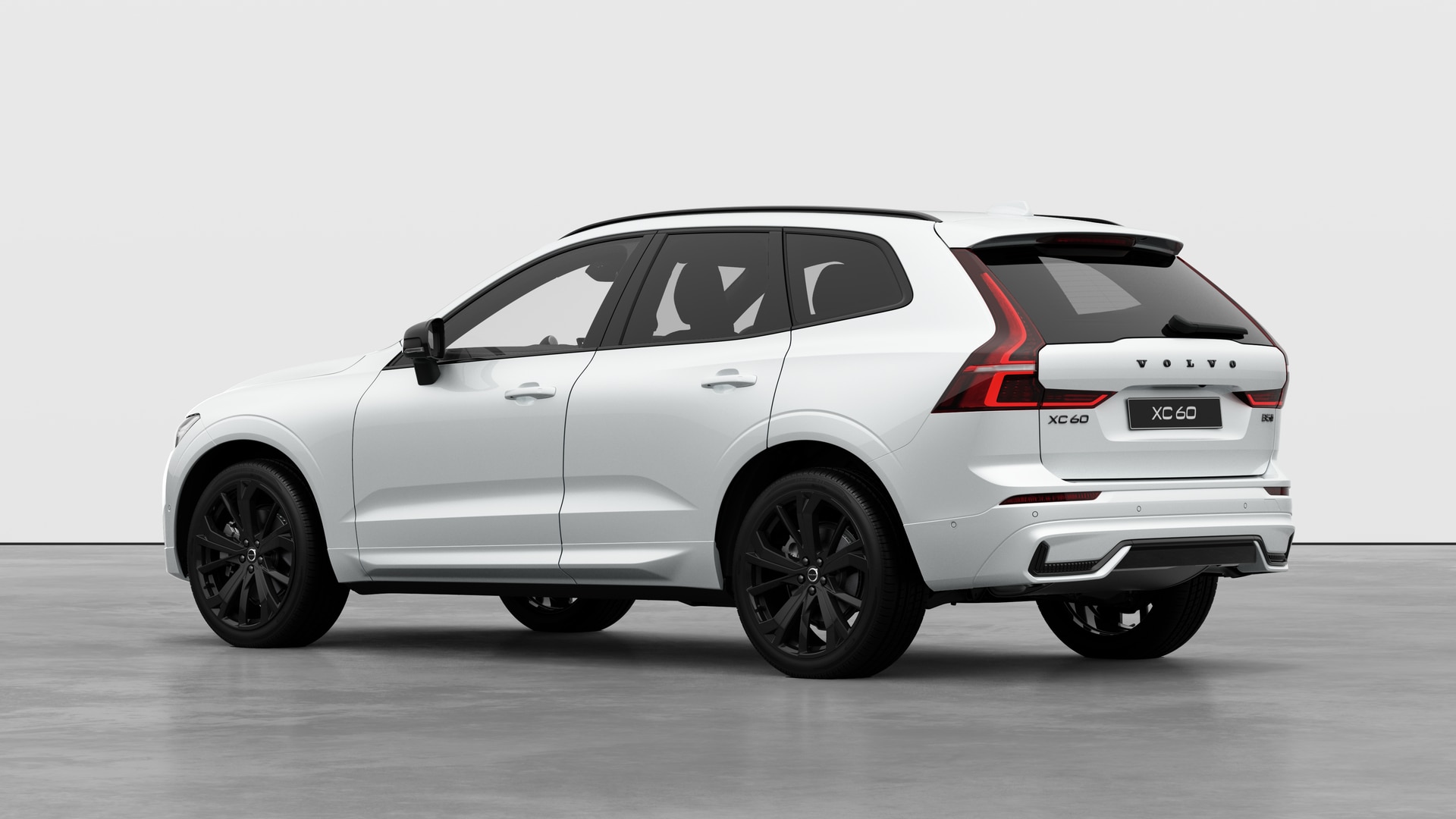 Volvo XC60 2.0 B5P Plus Black Edition 5dr AWD Geartronic Image 3