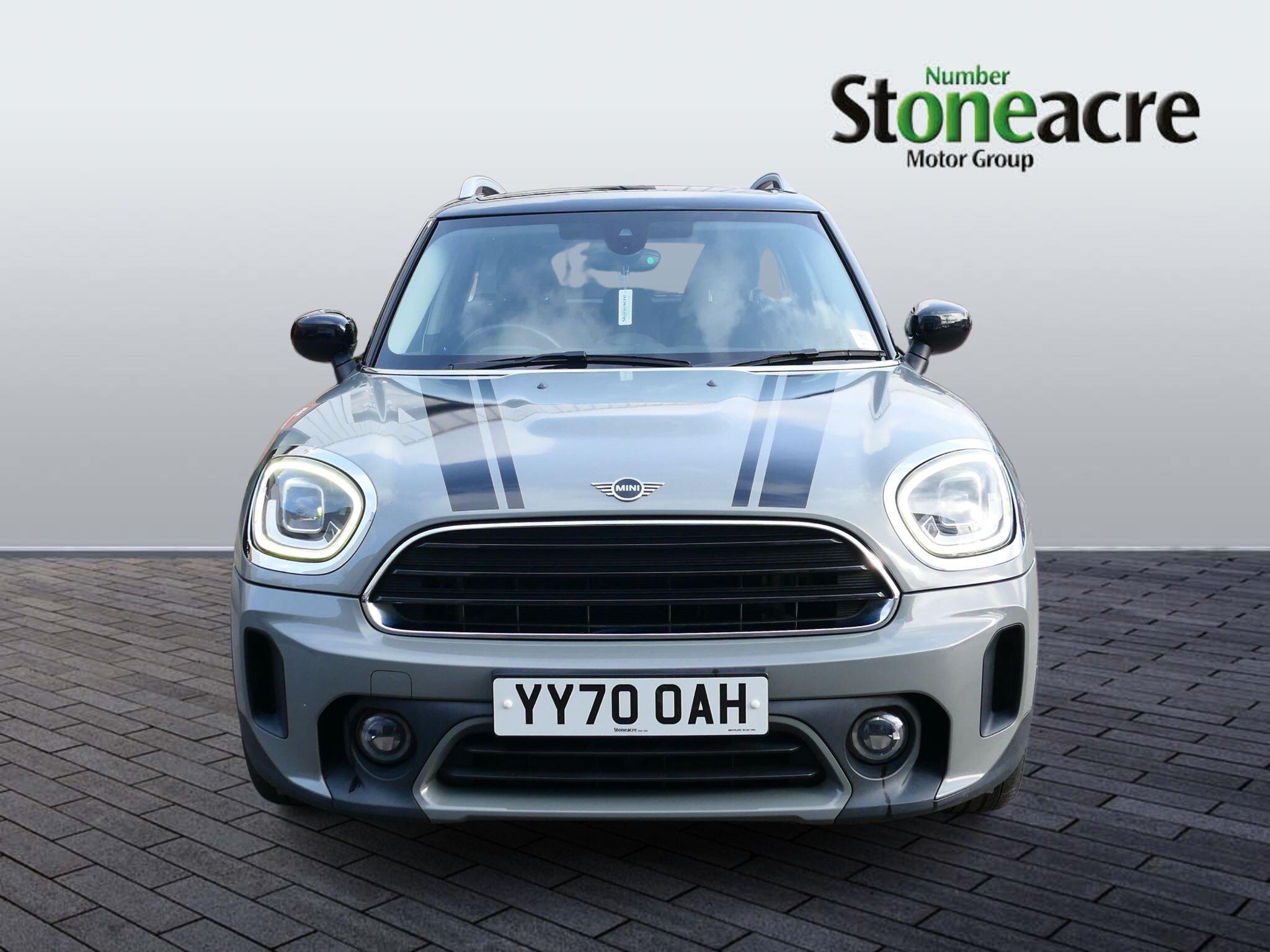 MINI Countryman 1.5 Cooper Classic Euro 6 (s/s) 5dr YY70OAH Image 2