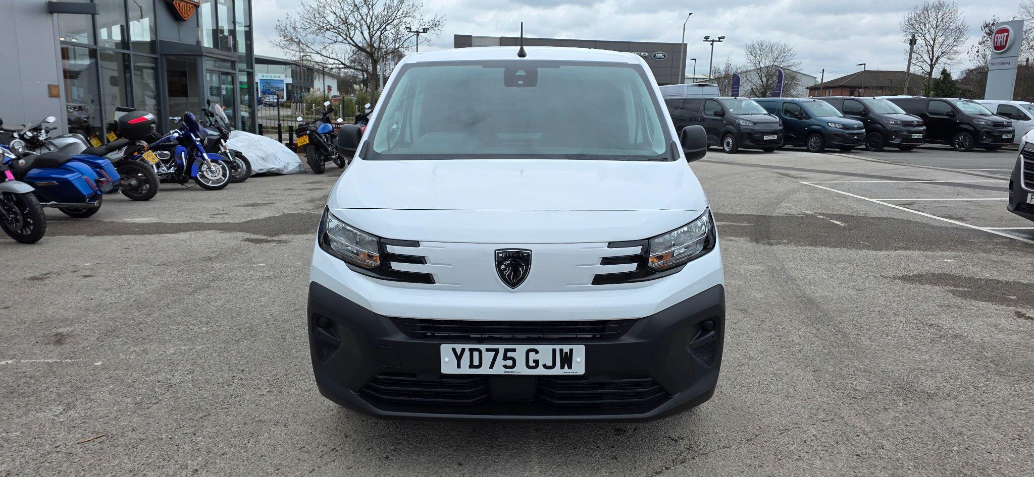 Peugeot Partner 1.5 BlueHDi 1000 Professional Standard Panel Van SWB Euro 6 (s/s) 5dr YD75GJW Image 2