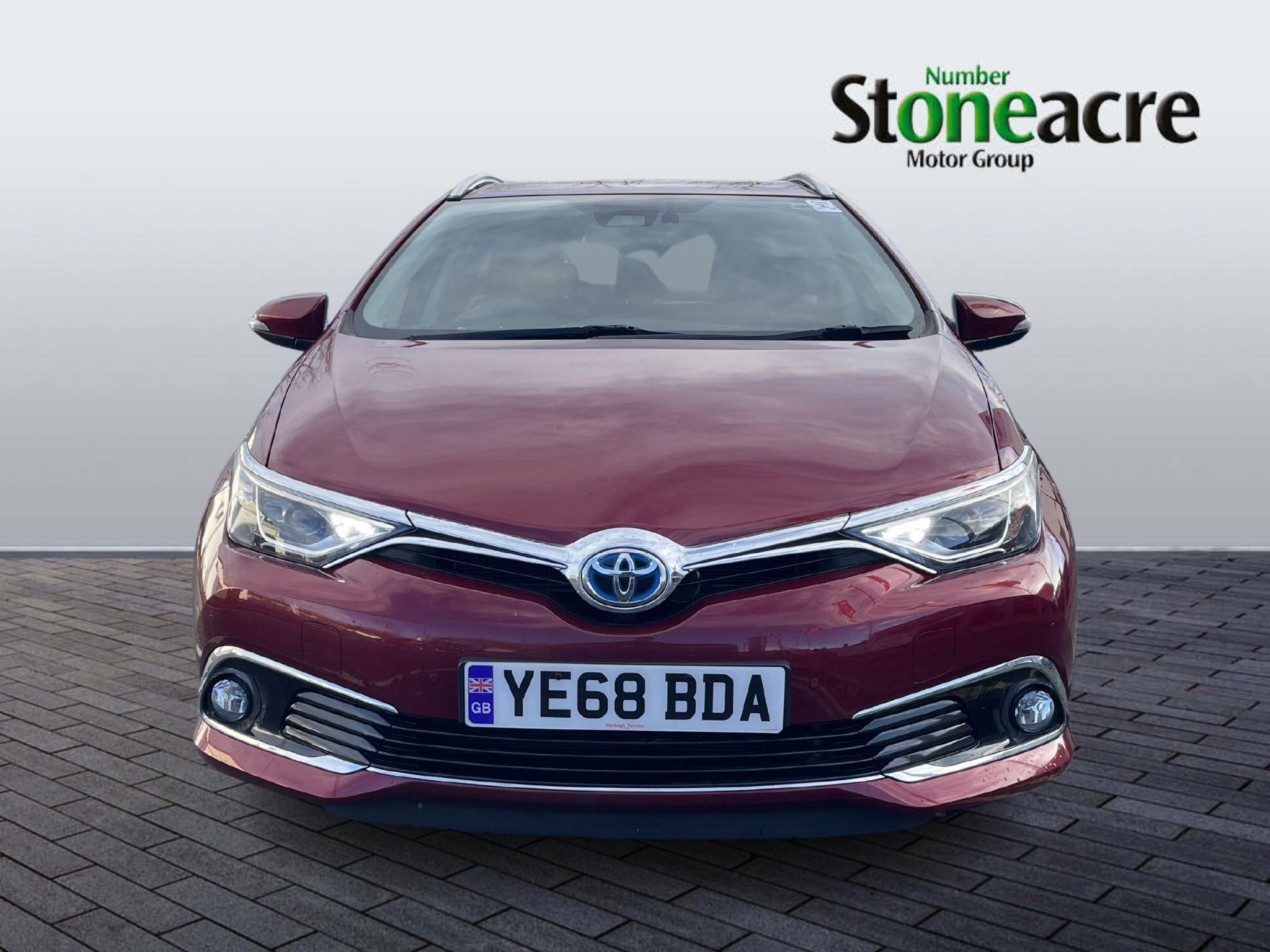 Toyota Auris 1.8 VVT-h Excel Touring Sports CVT Euro 6 (s/s) 5dr YE68BDA Image 2