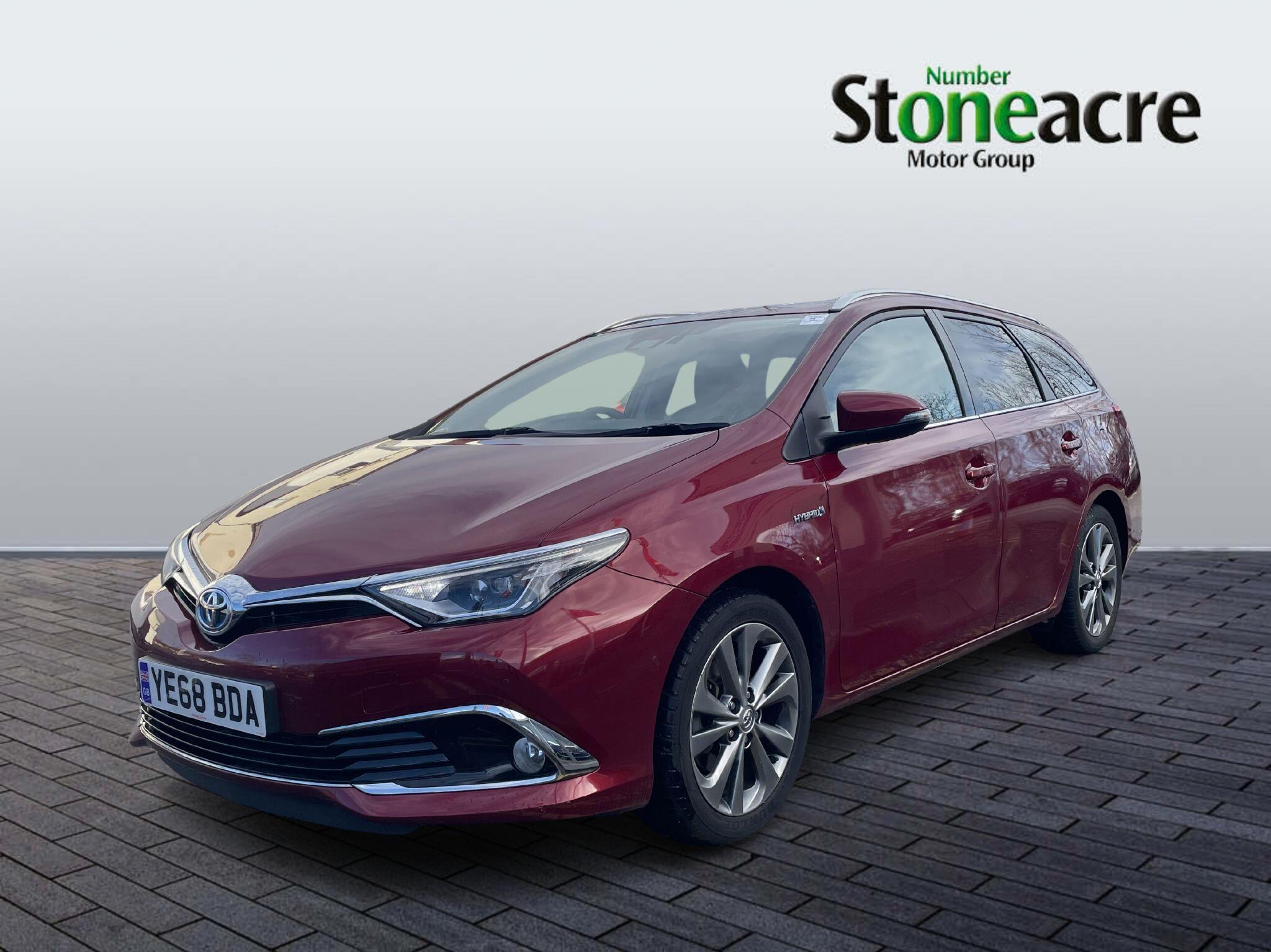 Toyota Auris 1.8 VVT-h Excel Touring Sports CVT Euro 6 (s/s) 5dr YE68BDA Image 3