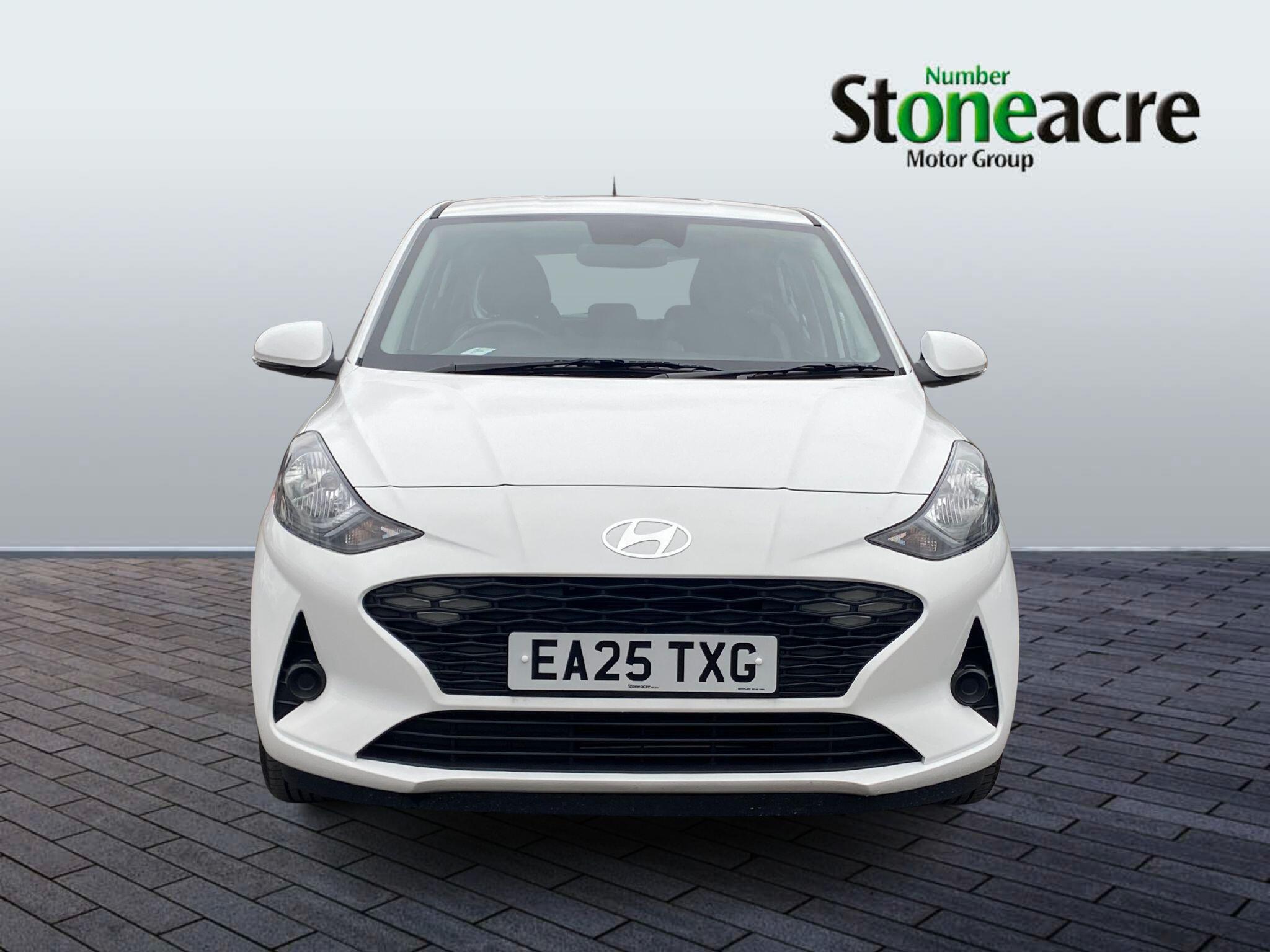 Hyundai i10 1.2 Advance Auto Euro 6 (s/s) 5dr EA25TXG Image 2