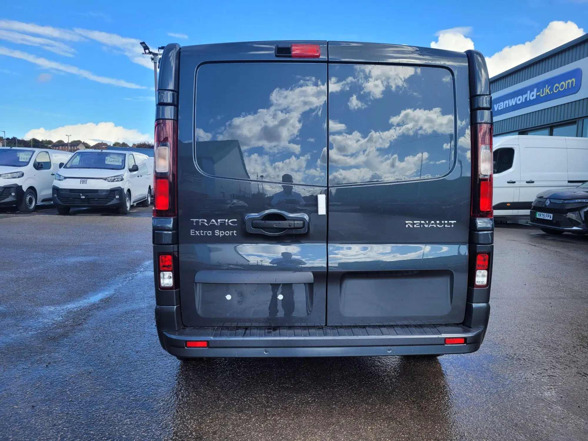 Renault Trafic Image 15 Renault Trafic Image 15