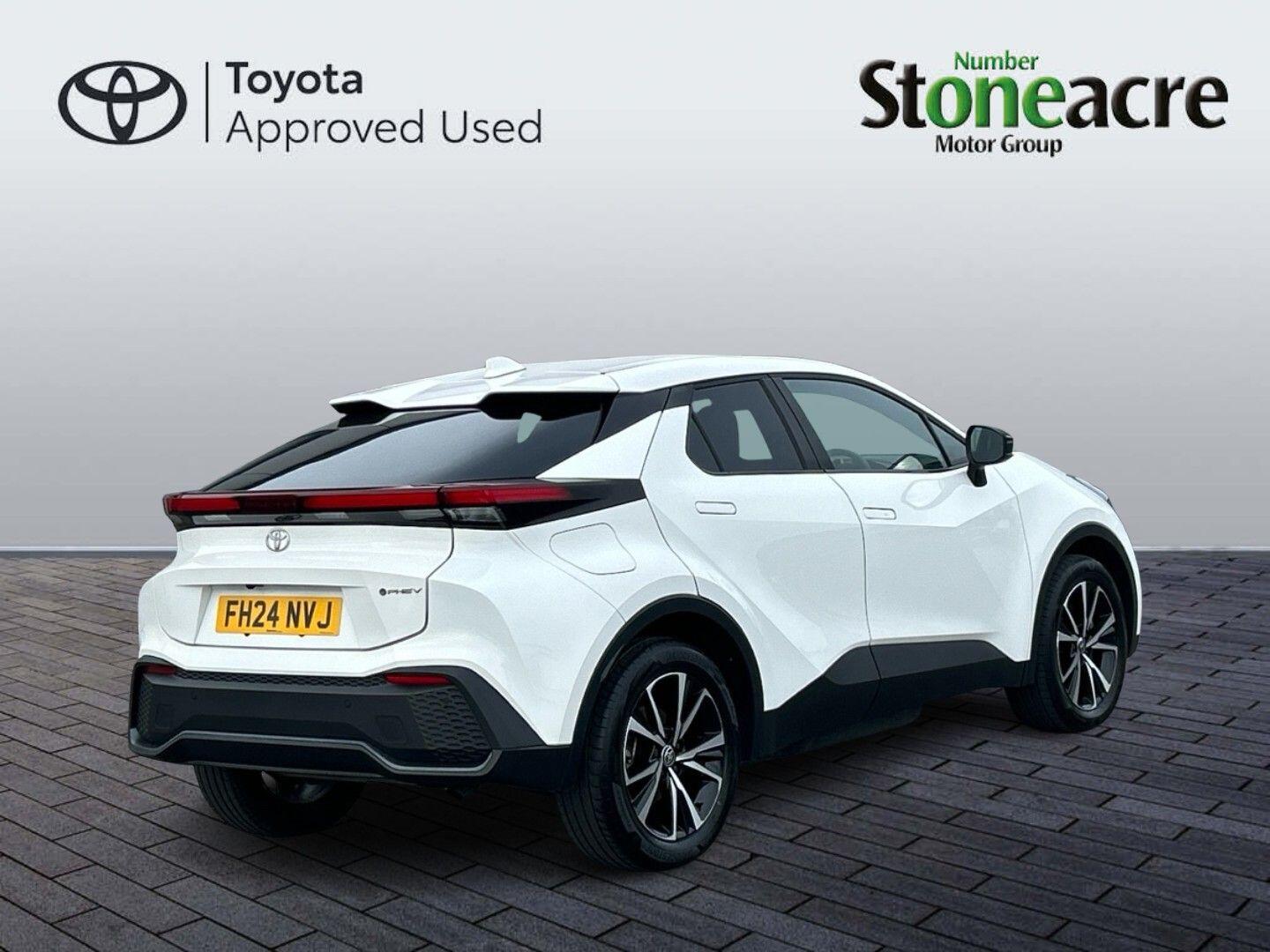 Toyota C-HR Plug-in Hybrid 2.0 VVT-h 13.6 kWh Design CVT Euro 6 (s/s) 5dr FH24NVJ Image 3