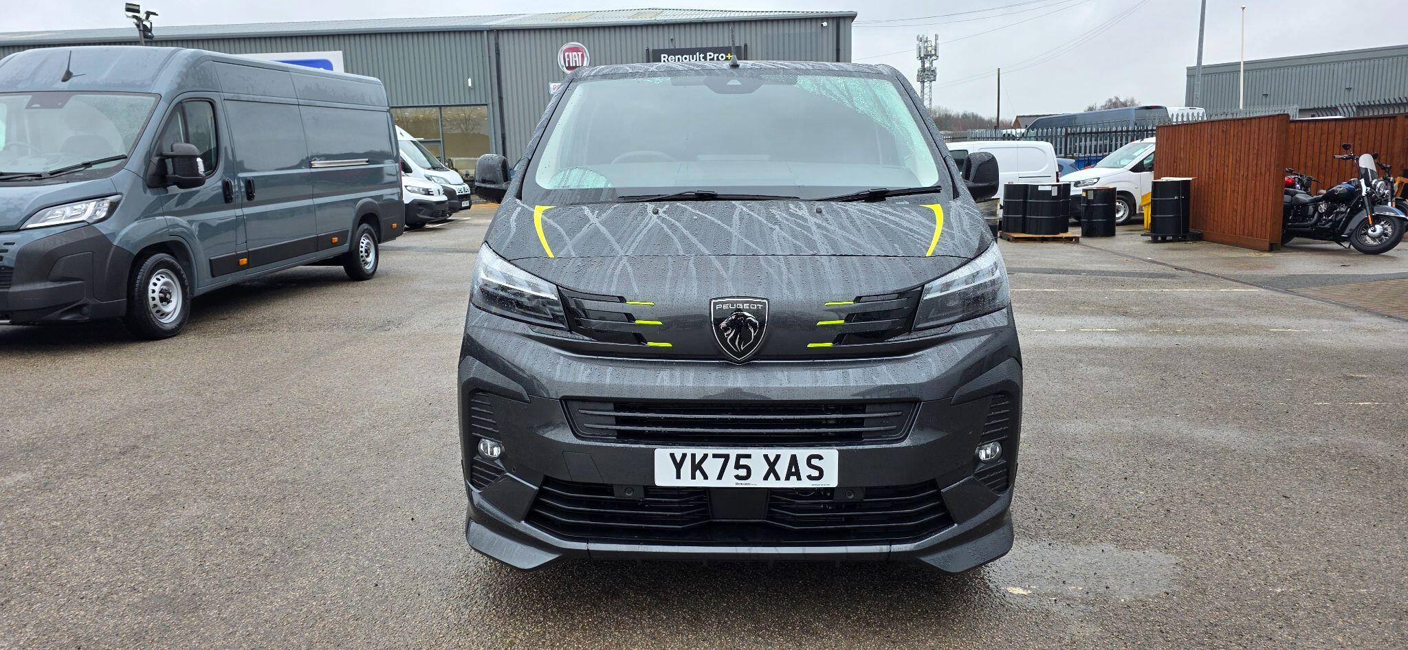 Peugeot Expert 2.2 BlueHDi Sport Standard Panel Van EAT8 Standard Euro 6 (s/s) 6dr YK75XAS Image 2