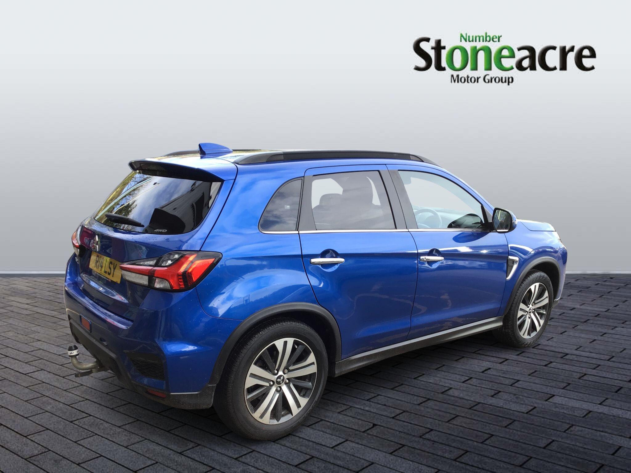 Mitsubishi ASX 2.0 MIVEC Exceed SUV 5dr Petrol CVT 4WD Euro 6 (s/s) (150 ps) YY21ZXR Image 3