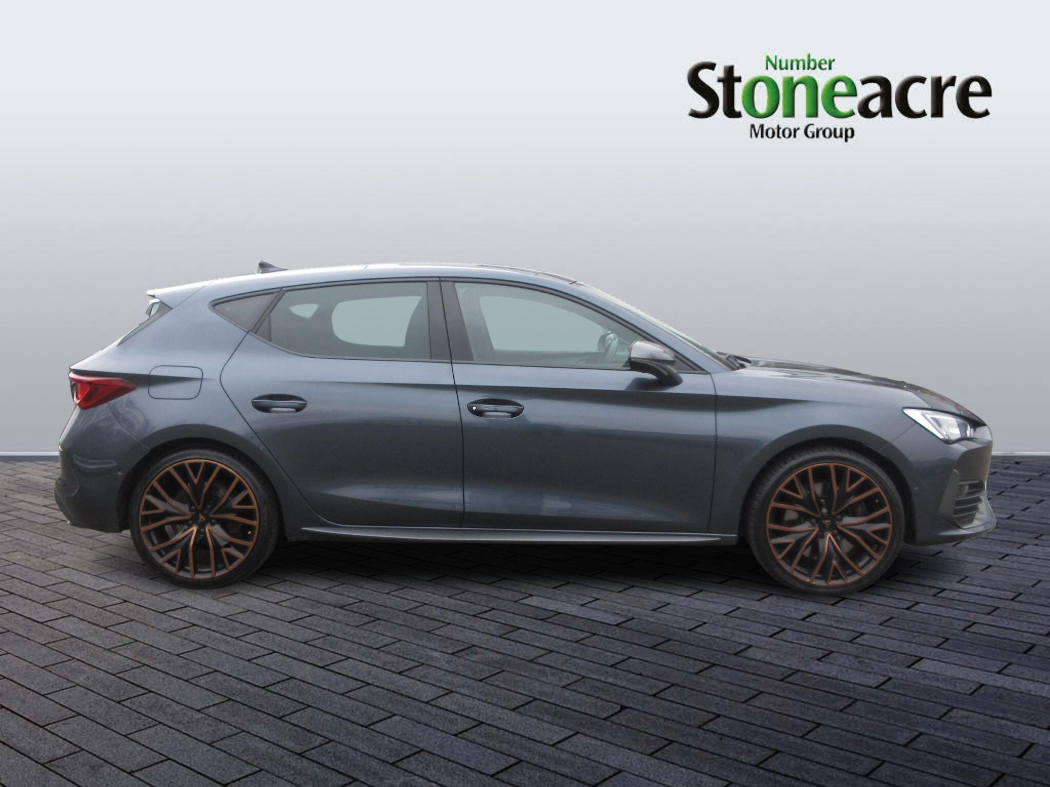 CUPRA Leon 1.4 eHybrid 12.8kWh VZ2 Design Edition DSG Euro 6 (s/s) 5dr KN74LLM Image 2