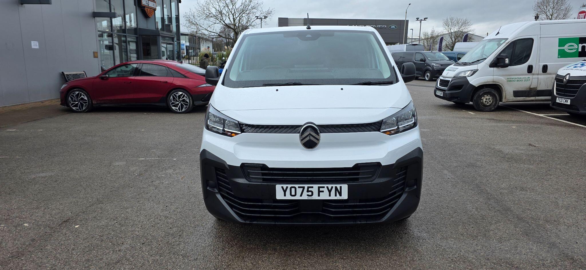 Citroen Dispatch 2.0 BlueHDi Enterprise XL Crew Van LWB Euro 6 6dr YO75FYN Image 2