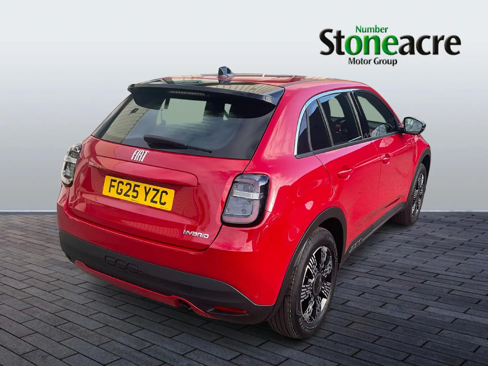 Fiat 600 1.2 MHEV e-DCT Euro 6 (s/s) 5dr FG25YZC Image 3