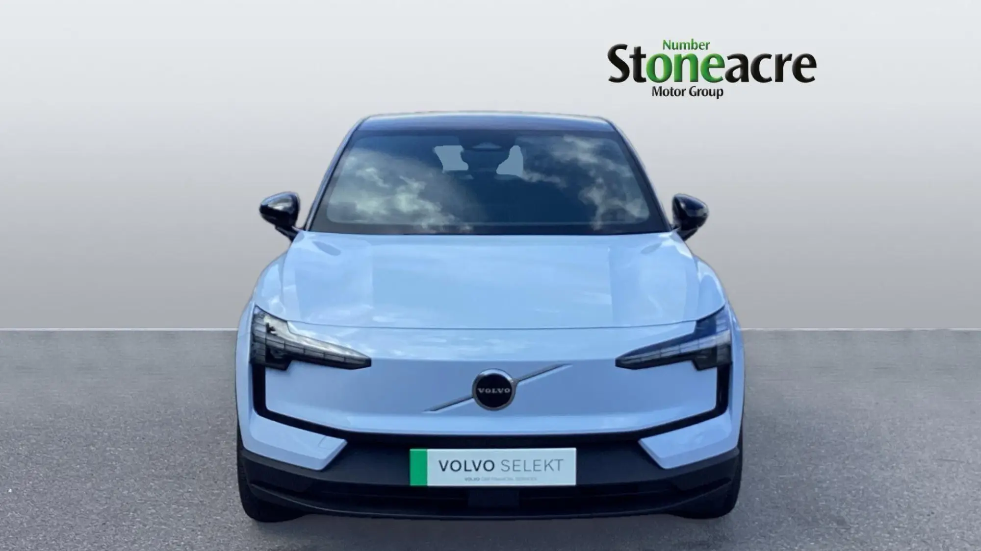 Volvo EX30 200kW SM Extended Range Plus 69kWh 5dr Auto NG75CXD Image 2