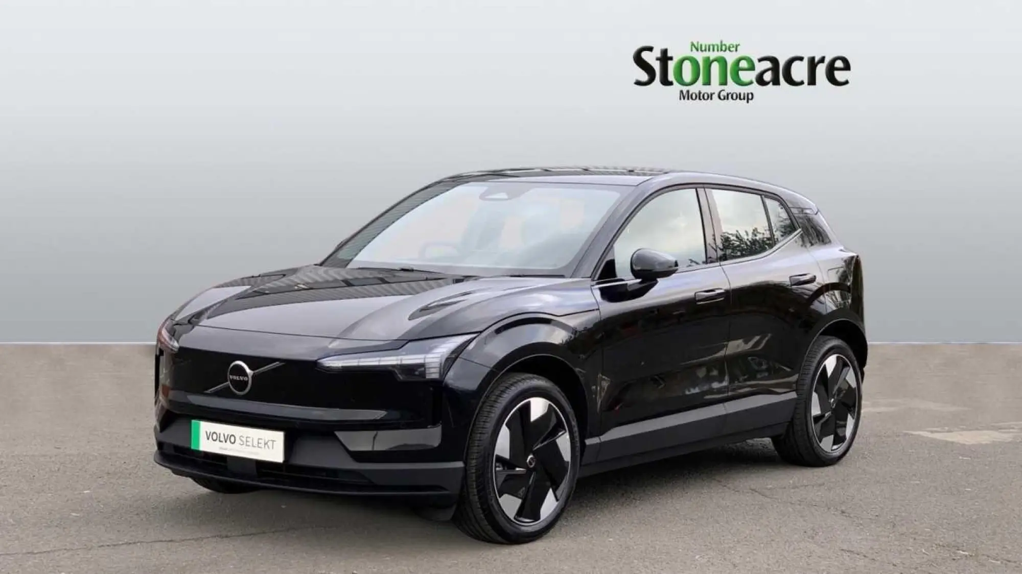 Volvo EX30 200kW SM Extended Range Plus 69kWh 5dr Auto NG75CXD Image 3