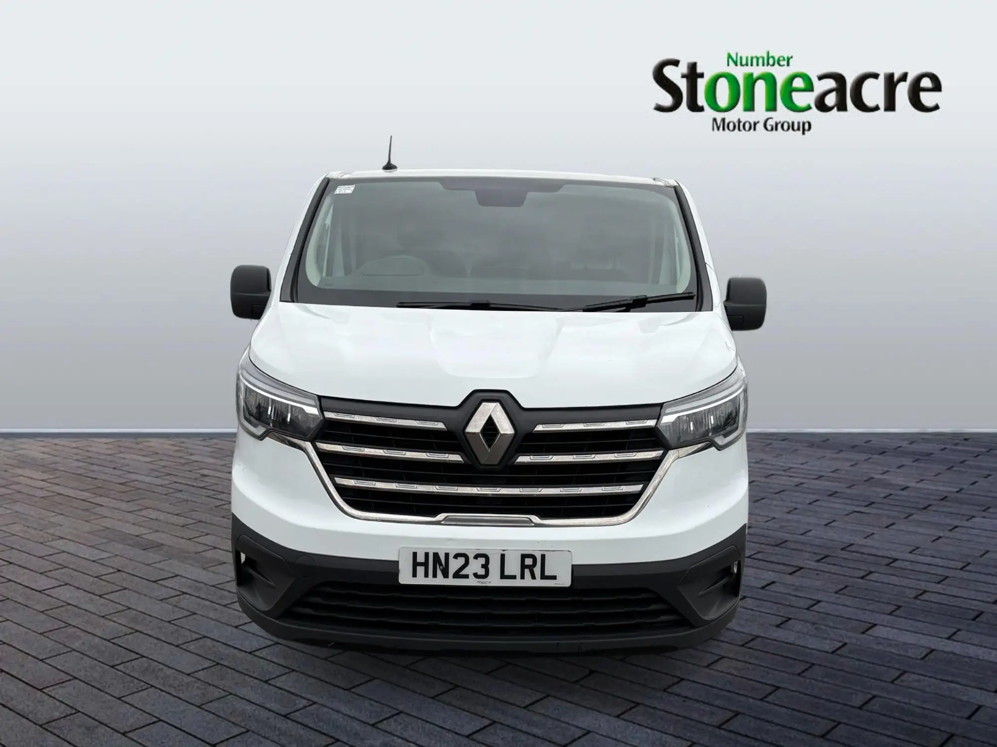 Renault Trafic 2.0 dCi Blue 30 Business+ LWB Euro 6 (s/s) 5dr HN23LRL Image 2