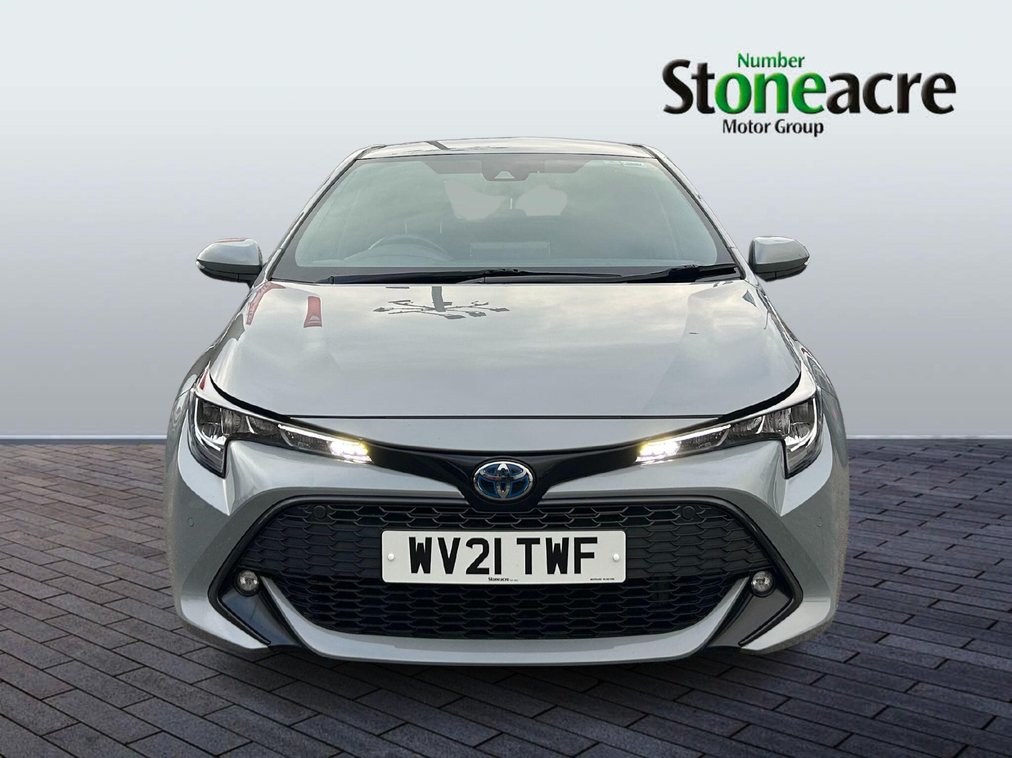 Toyota Corolla Hatchback 1.8 VVT-i Hybrid Design 5dr CVT WV21TWF Image 2