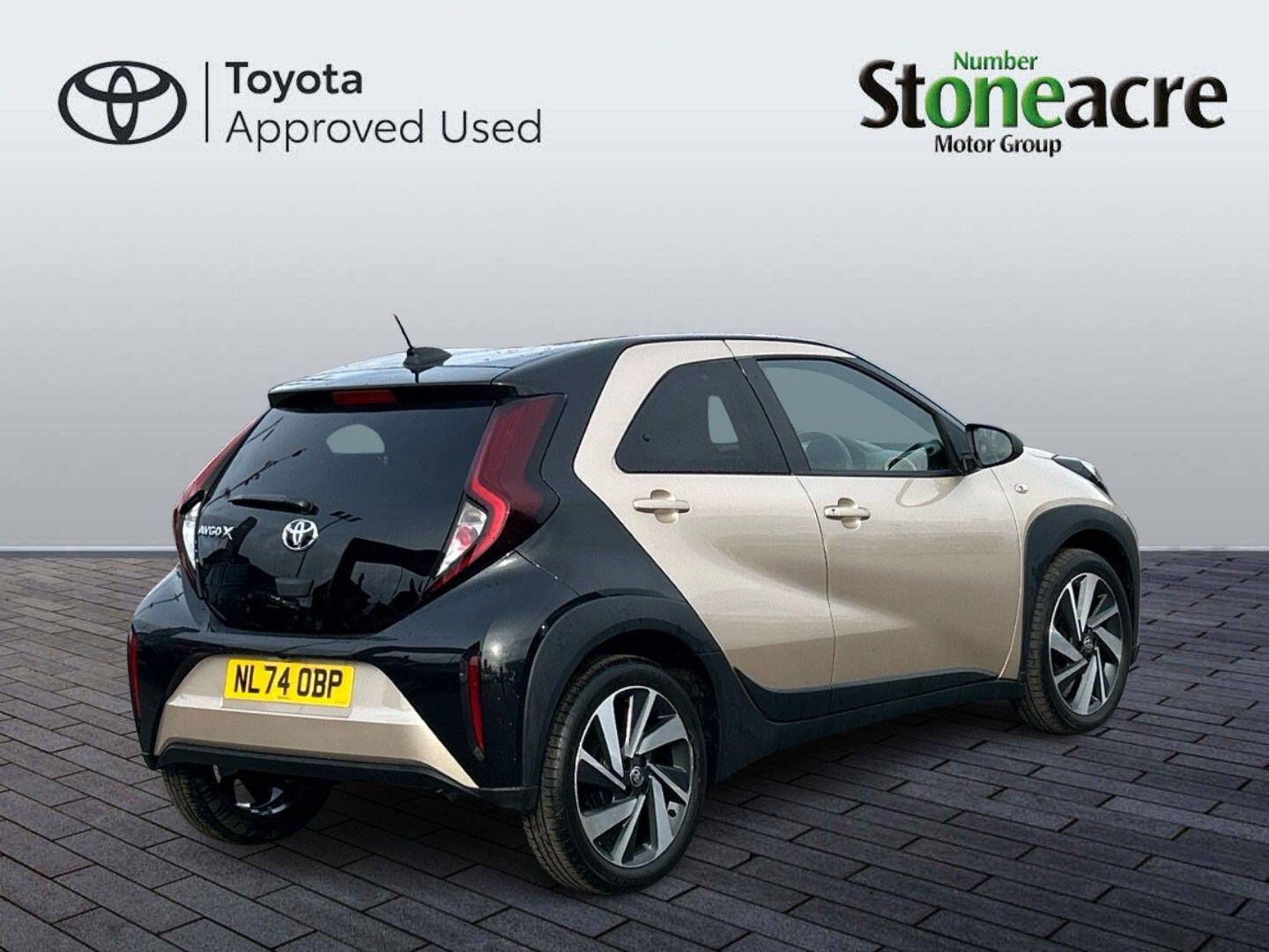 Toyota Aygo X 1.0 VVT-i Edge 5dr NL74OBP Image 3