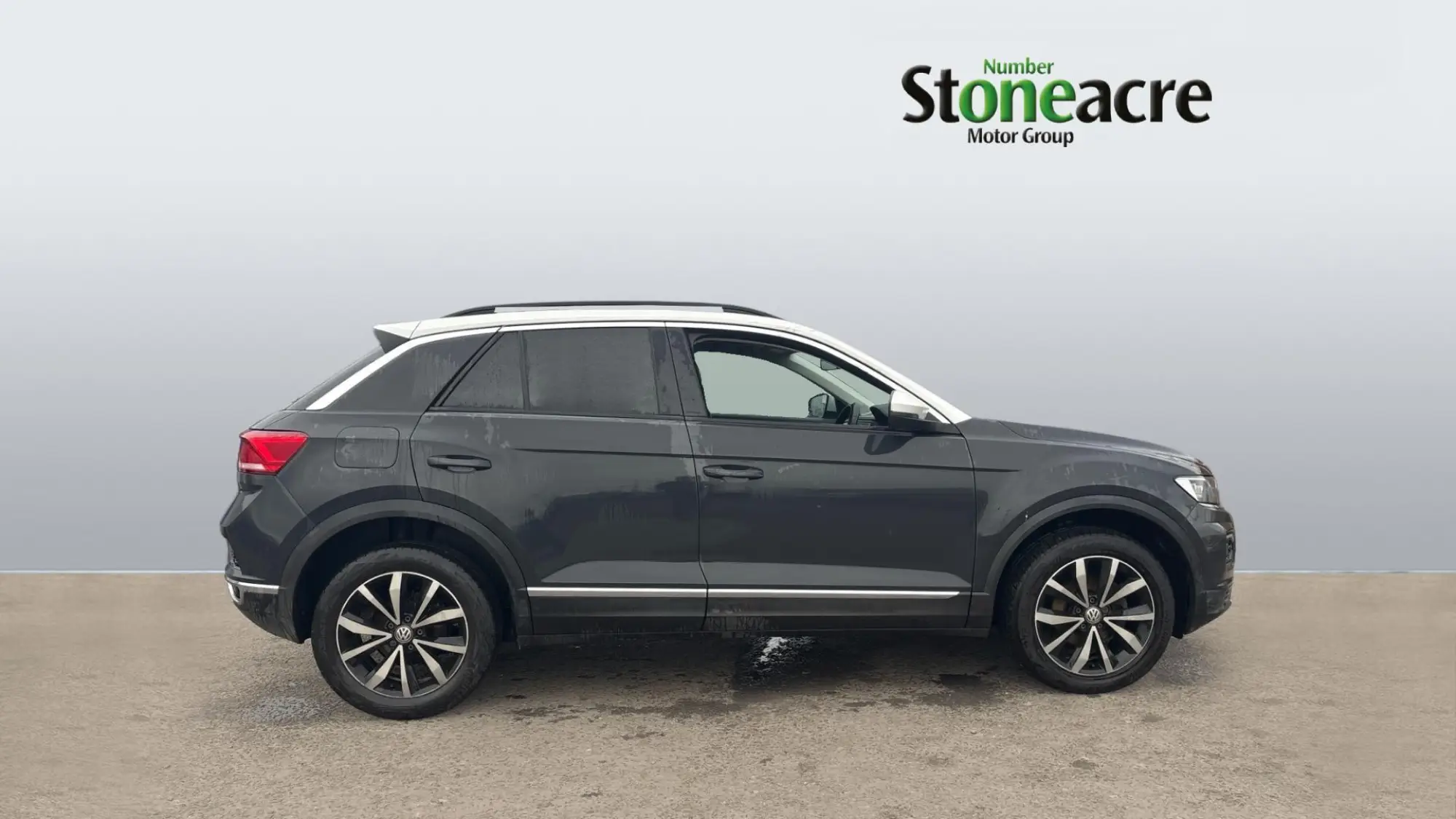 Volkswagen T-Roc 1.5 TSI EVO Design Euro 6 (s/s) 5dr AO20HXA Image 3
