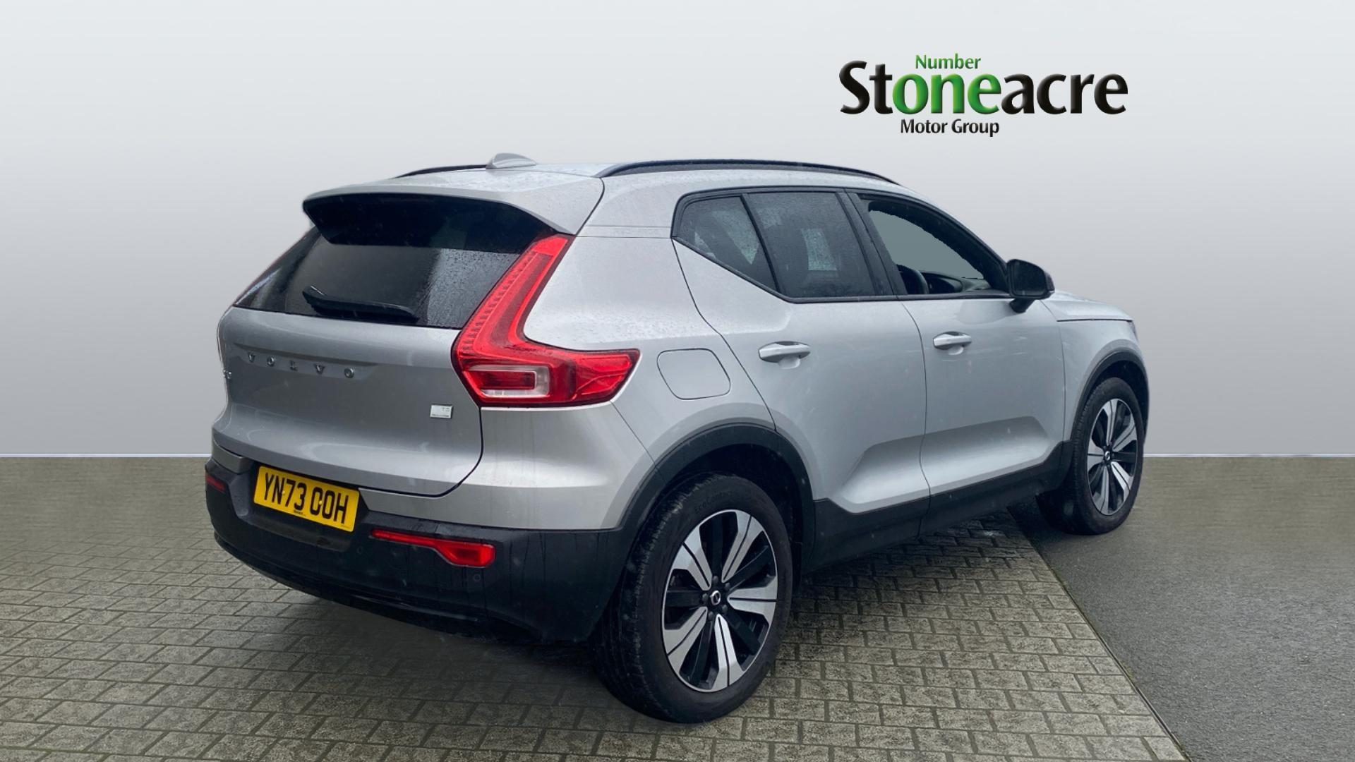 Volvo XC40 Recharge 1.5h T5 Recharge 10.7kWh Ultimate Dark SUV 5dr Petrol Plug-in Hybrid Auto Euro 6 (s/s) (262 ps) YN73OOH Image 2