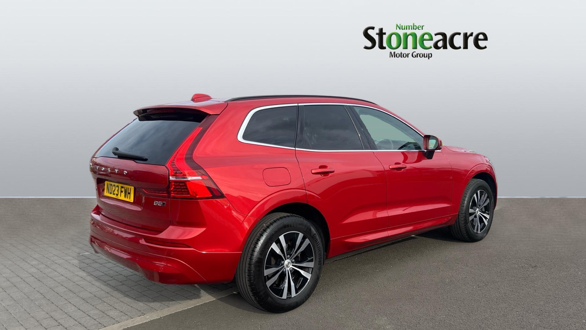 Volvo XC60 Core B5 AWD Mild Hybrid Petrol ND23FWH Image 2