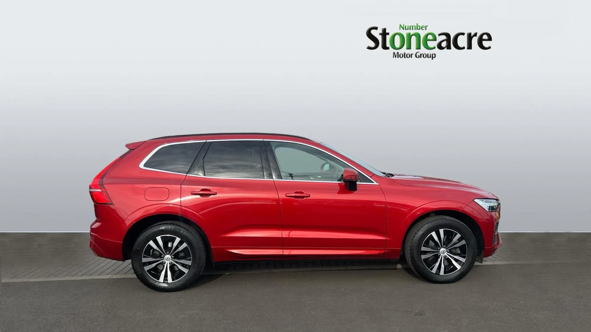Volvo XC60 Core B5 AWD Mild Hybrid Petrol ND23FWH Image 3