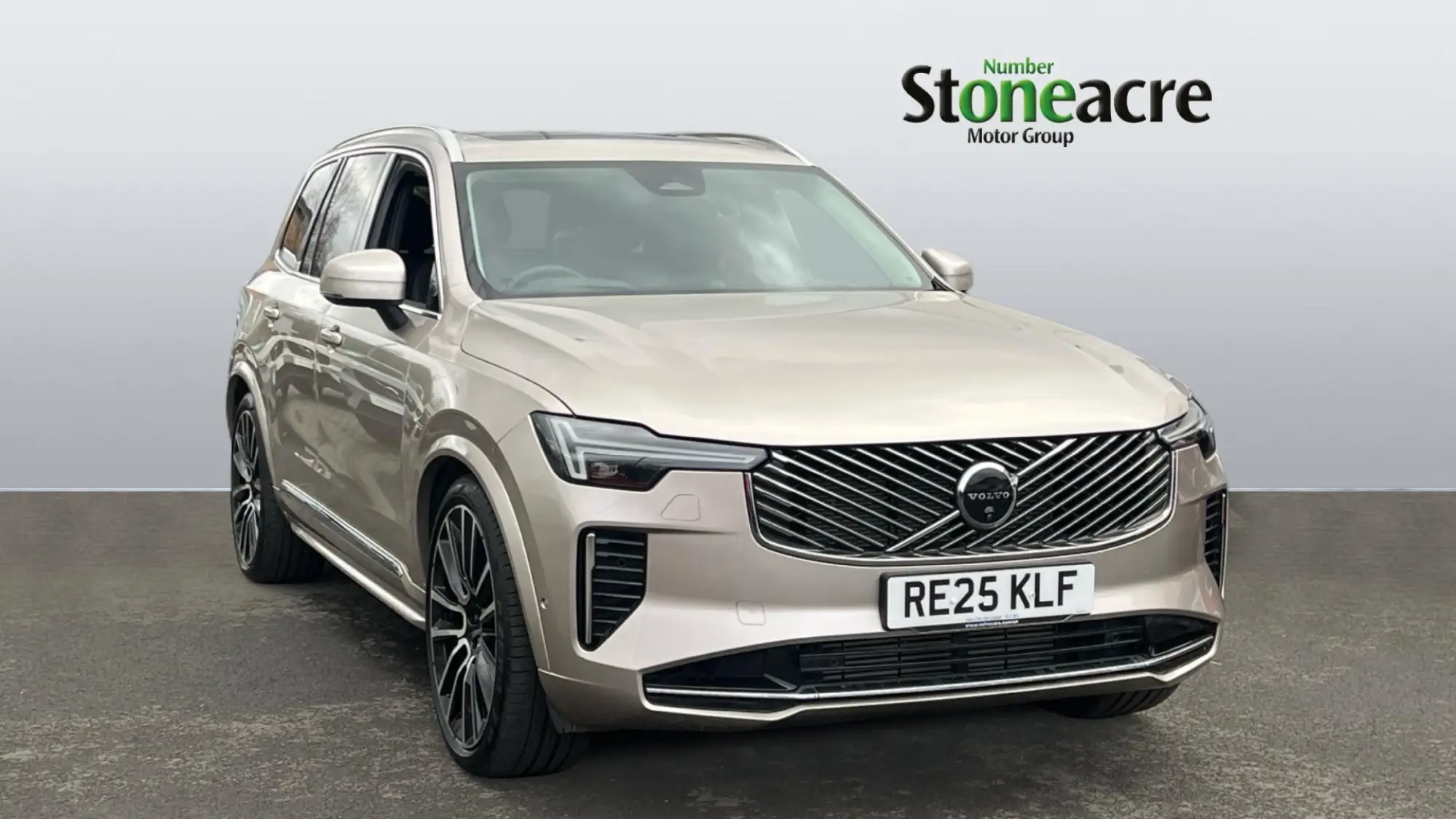 Volvo XC90 2.0 T8 18.8kWh Ultra Bright Auto 4WD Euro 6 (s/s) 5dr RE25KLF Image 1