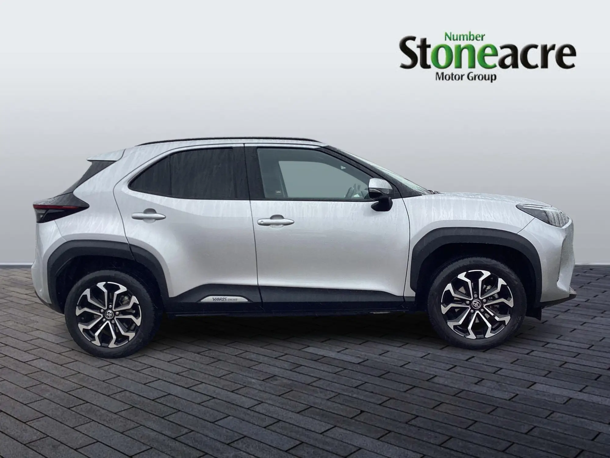 Toyota Yaris Cross 1.5 Hybrid Design 5dr CVT FN23NYP Image 2