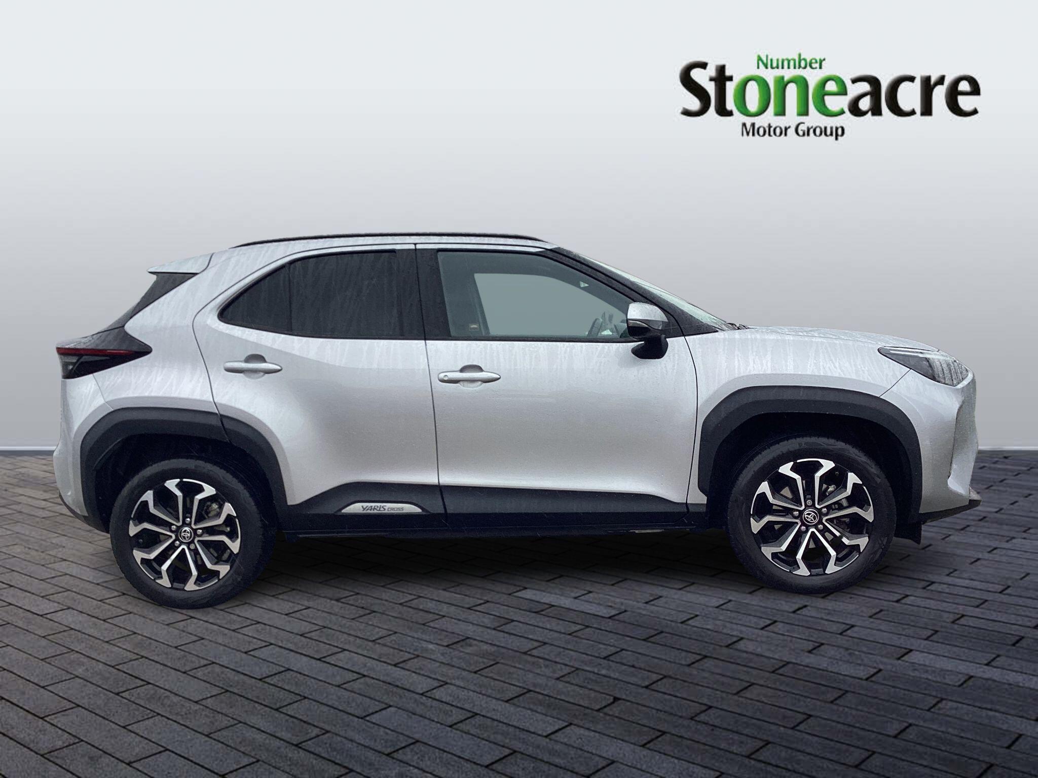 Toyota Yaris Cross 1.5 Hybrid Design 5dr CVT FN23NYP Image 2