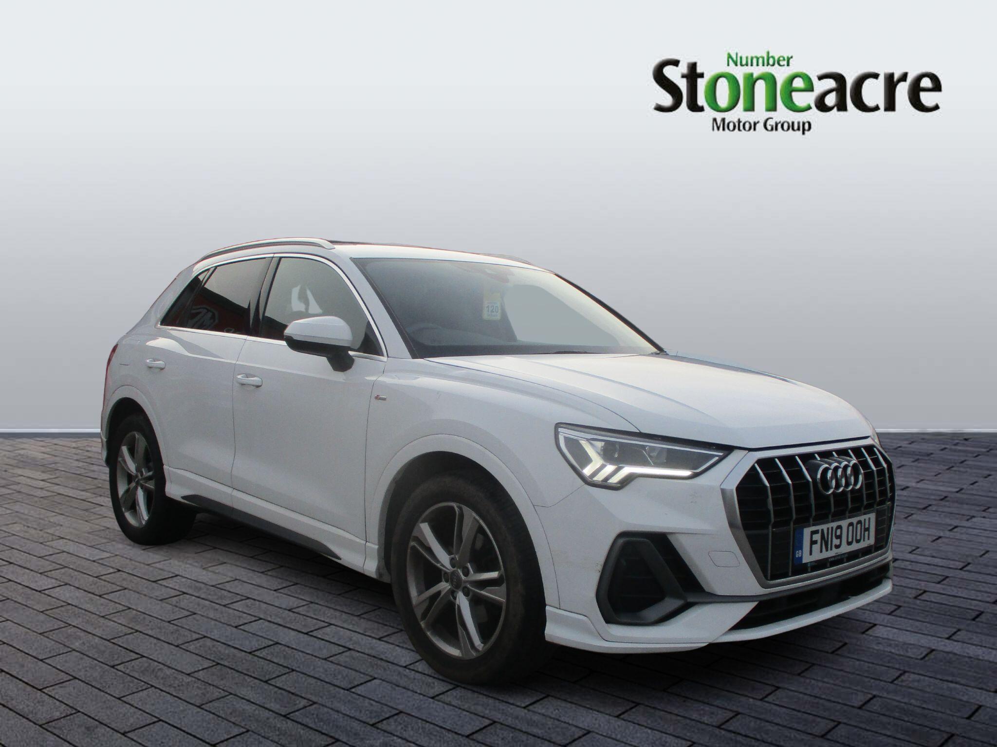 Audi Q3 1.5 TFSI CoD 35 S line SUV 5dr Petrol Manual Euro 6 (s/s) (150 ps) FN19OOH Image 1