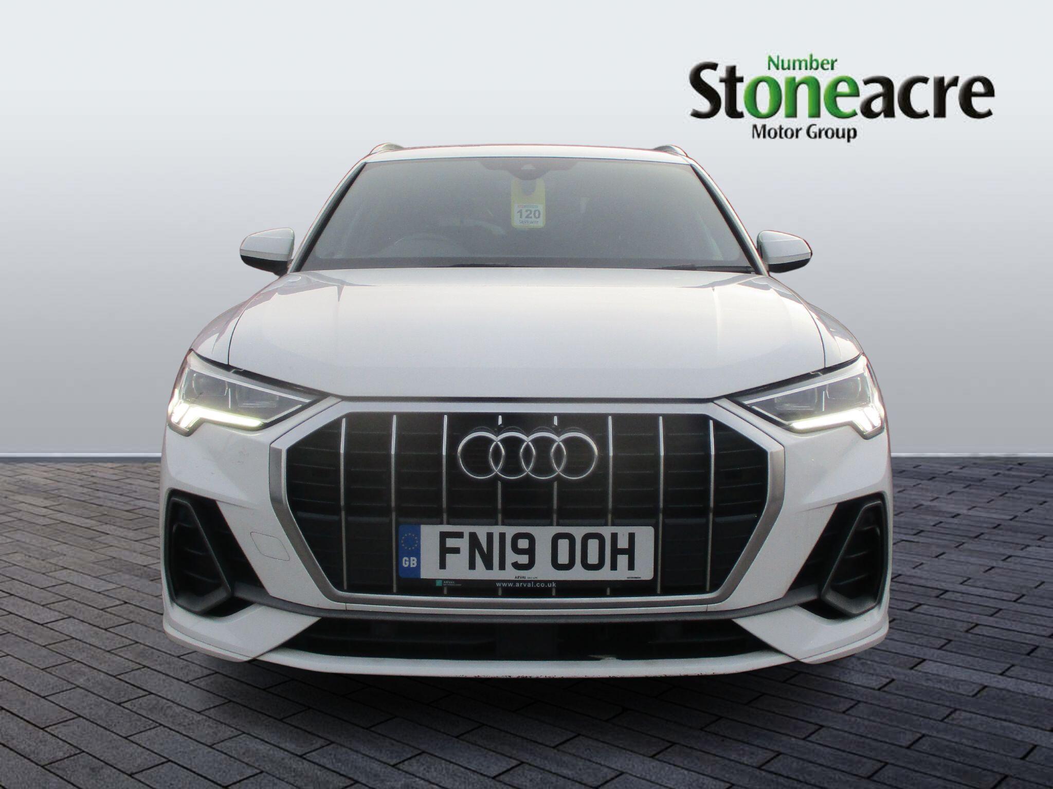 Audi Q3 1.5 TFSI CoD 35 S line SUV 5dr Petrol Manual Euro 6 (s/s) (150 ps) FN19OOH Image 2