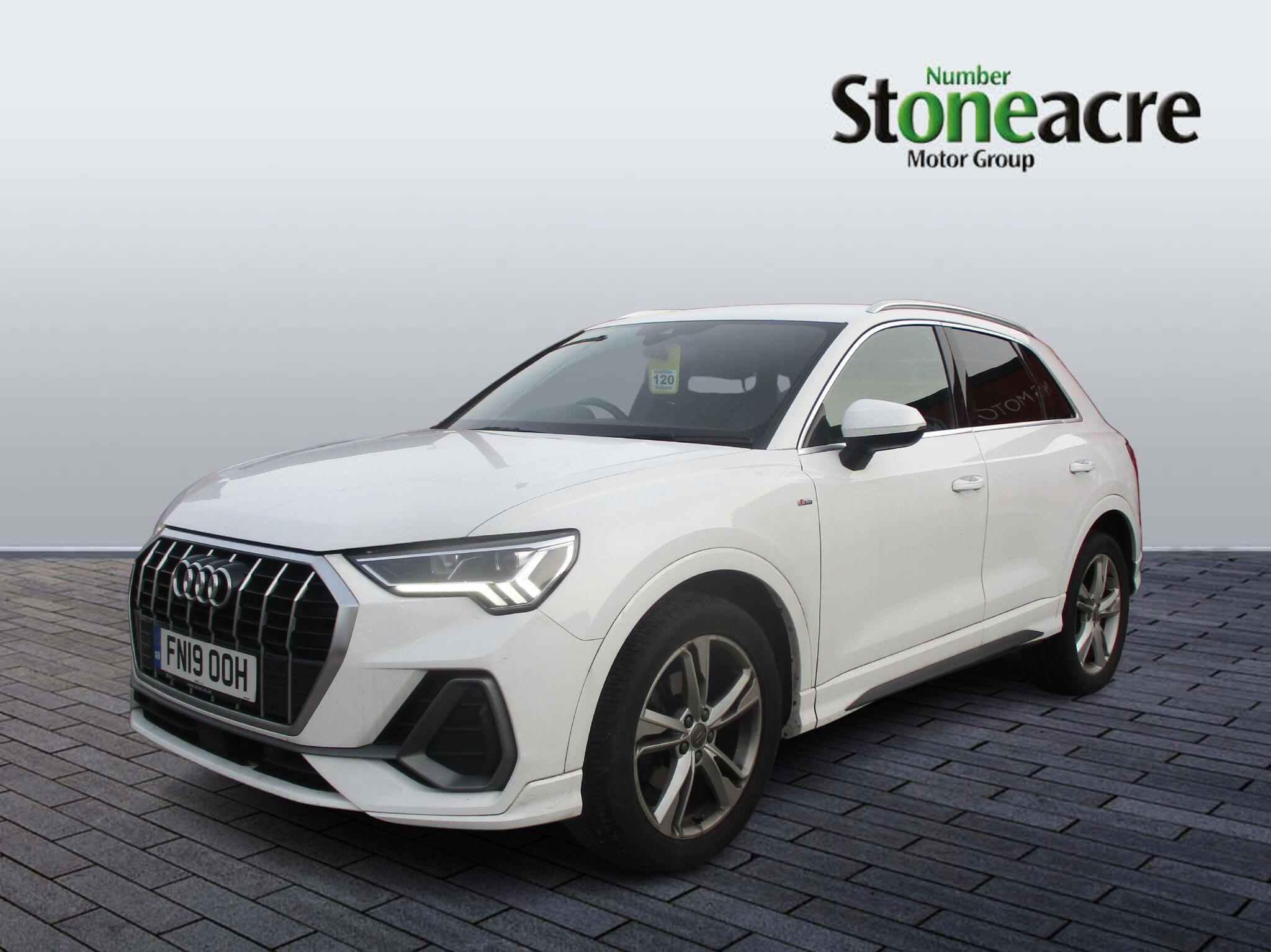 Audi Q3 1.5 TFSI CoD 35 S line SUV 5dr Petrol Manual Euro 6 (s/s) (150 ps) FN19OOH Image 3