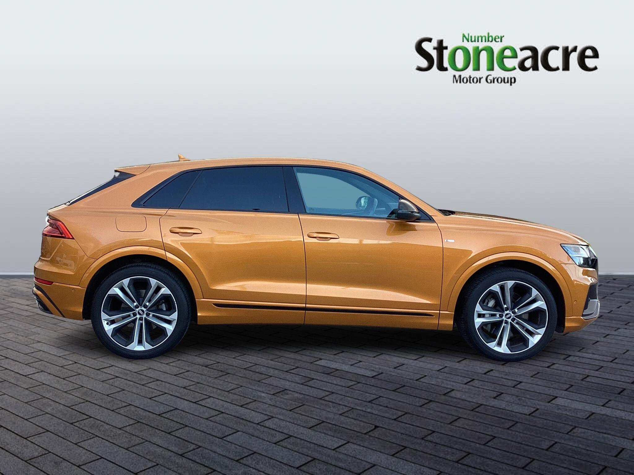 Audi Q8 3.0 TFSIe V6 55 Black Edition Tiptronic quattro Euro 6 (s/s) 5dr 17.9kWh YL71HCF Image 2