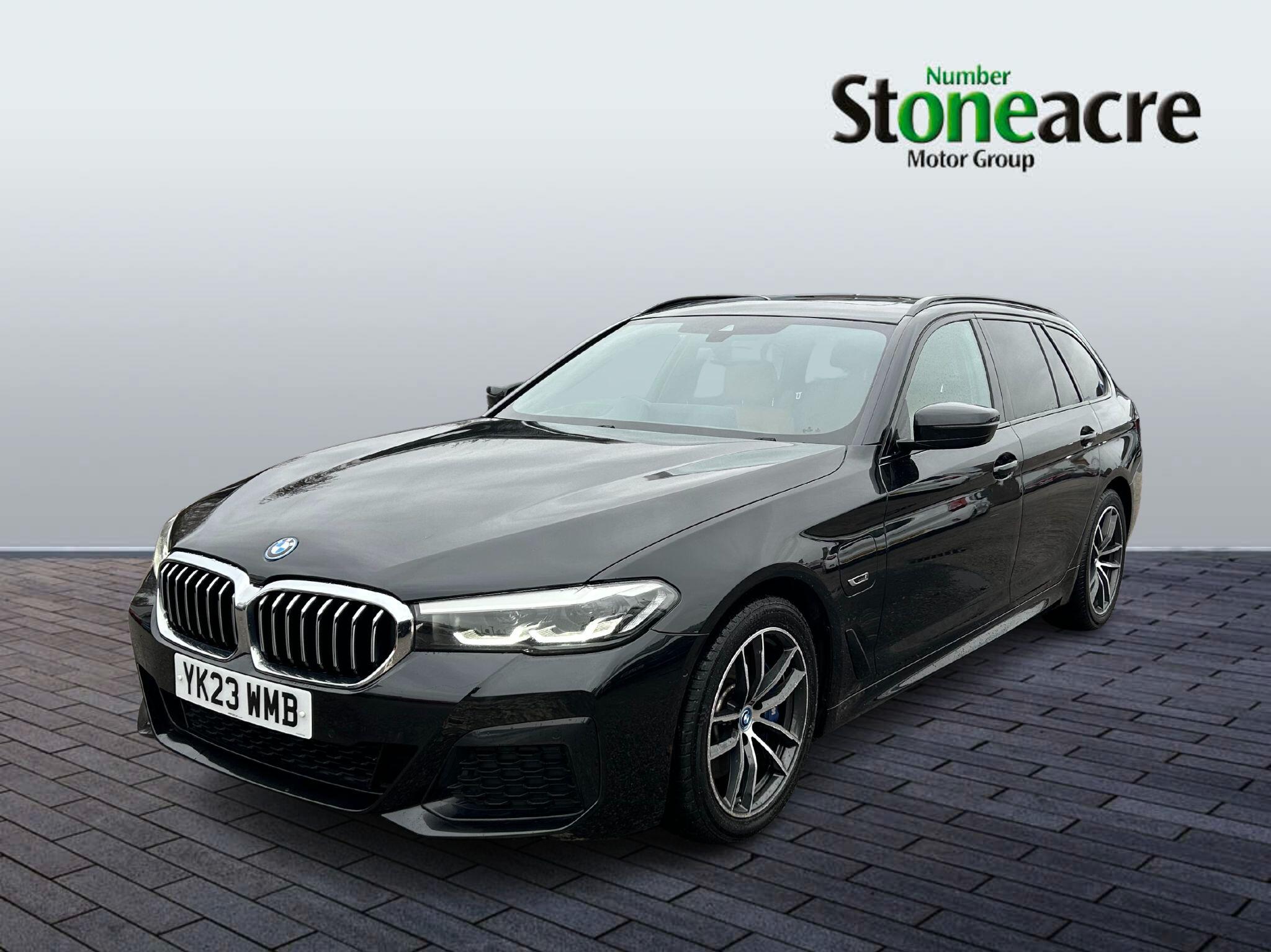 BMW 5 Series Image 3