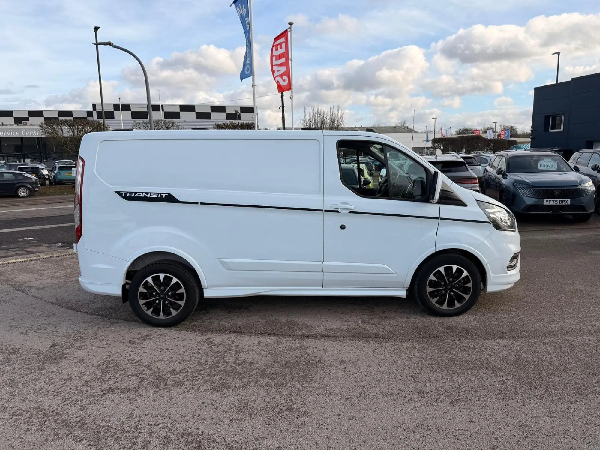 Ford Transit Custom 2.0 310 EcoBlue Sport Auto L1 H1 Euro 6 5dr YJ23TBM Image 2