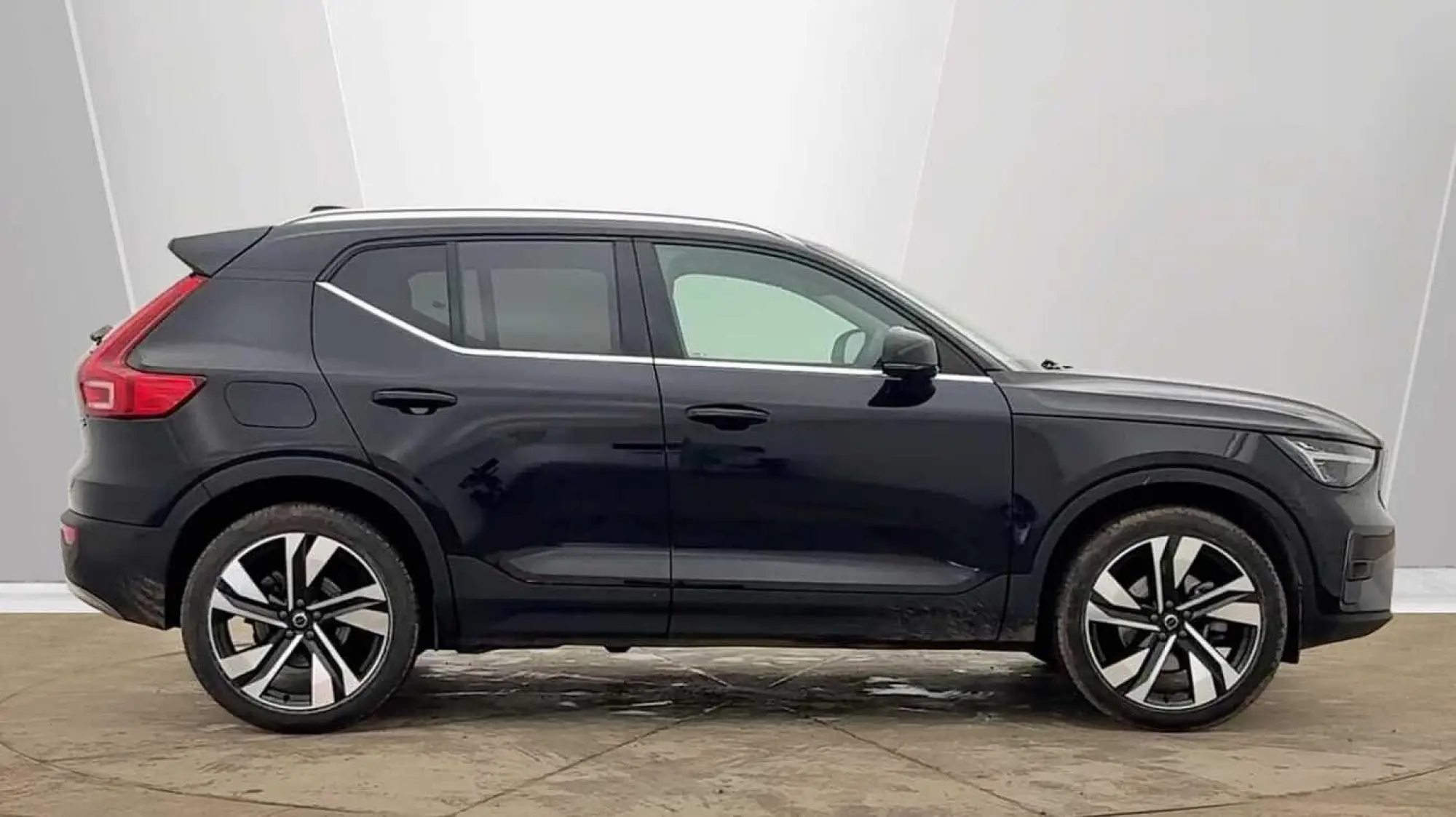 Volvo XC40 Image 2