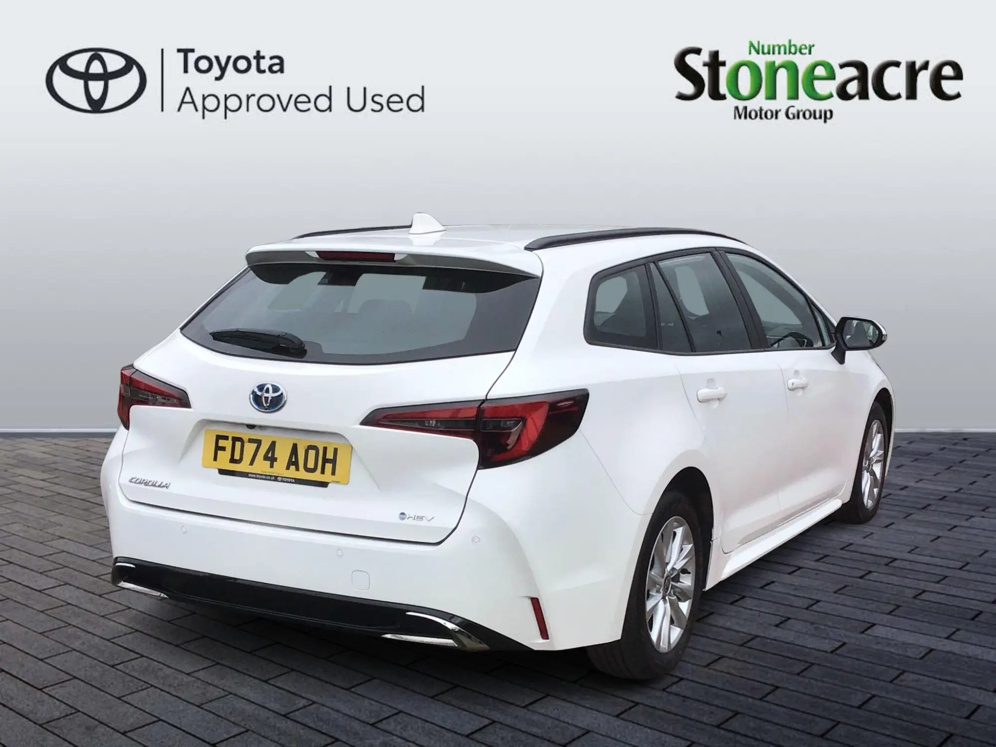 Toyota Corolla Touring Sports Image 2