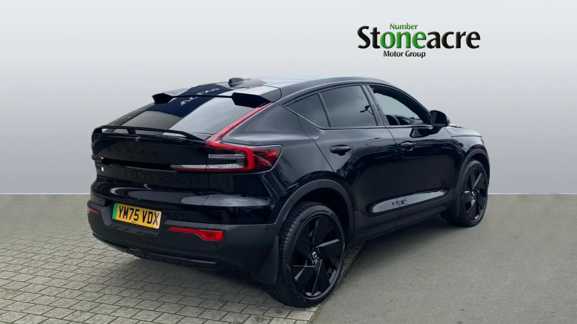 Volvo EC40 Twin Motor Performance 82kWh Plus Black Edition Auto AWD 5dr YM75VDX Image 2