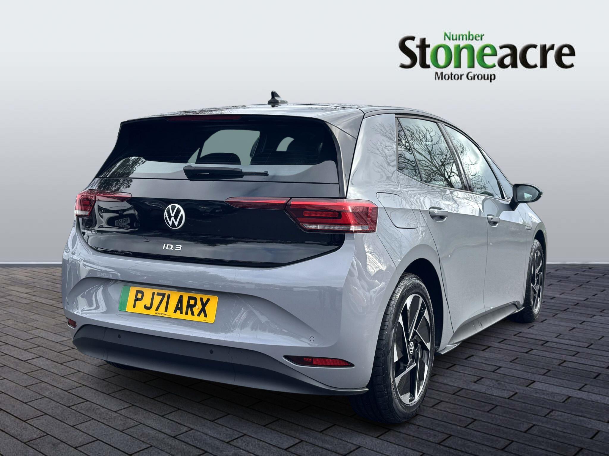 Volkswagen ID.3 Pro 58kWh Life Auto 5dr PJ71ARX Image 3