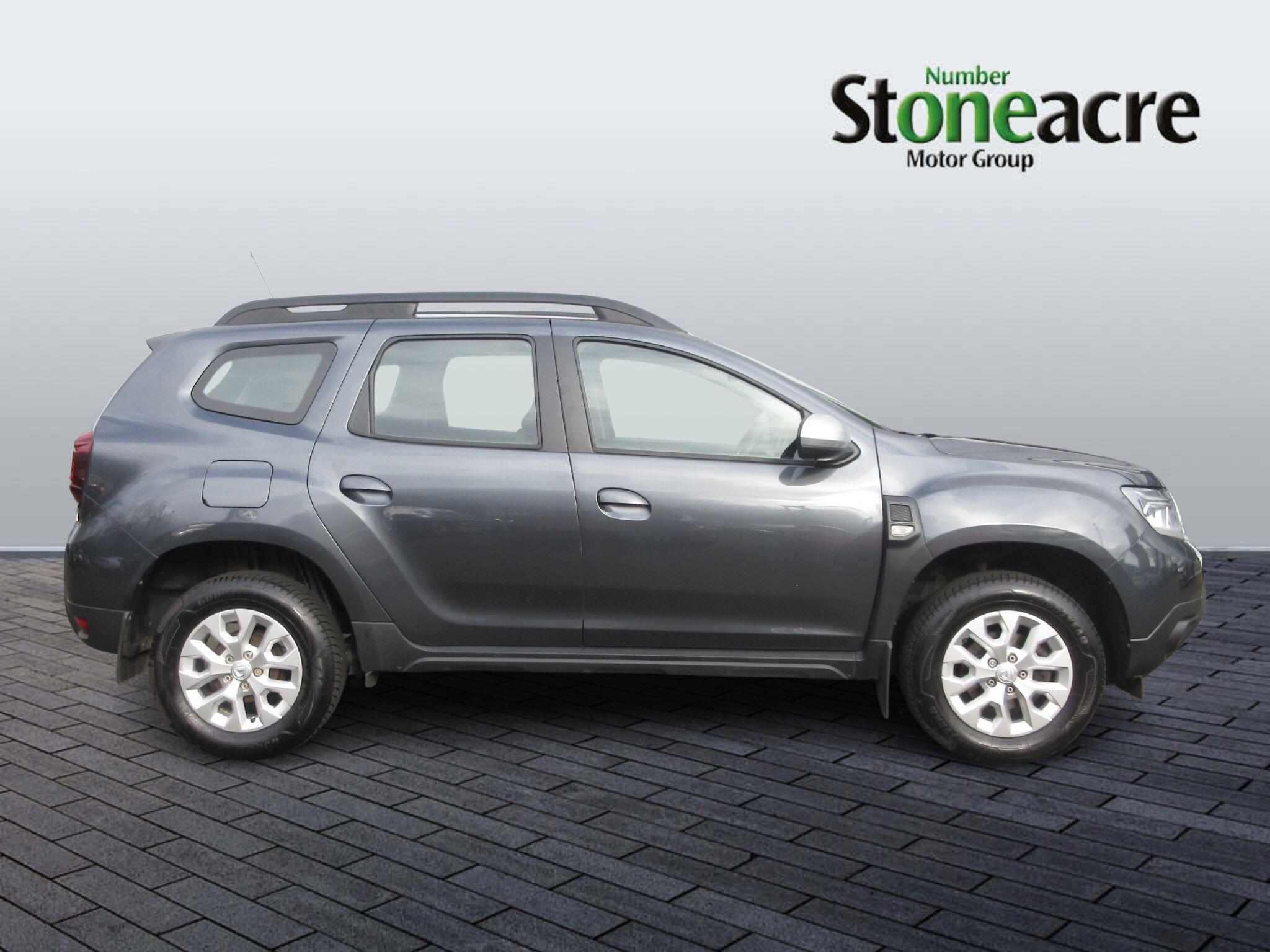 Dacia Duster 1.0 TCe 100 Bi-Fuel Comfort 5dr AK72OOY Image 2