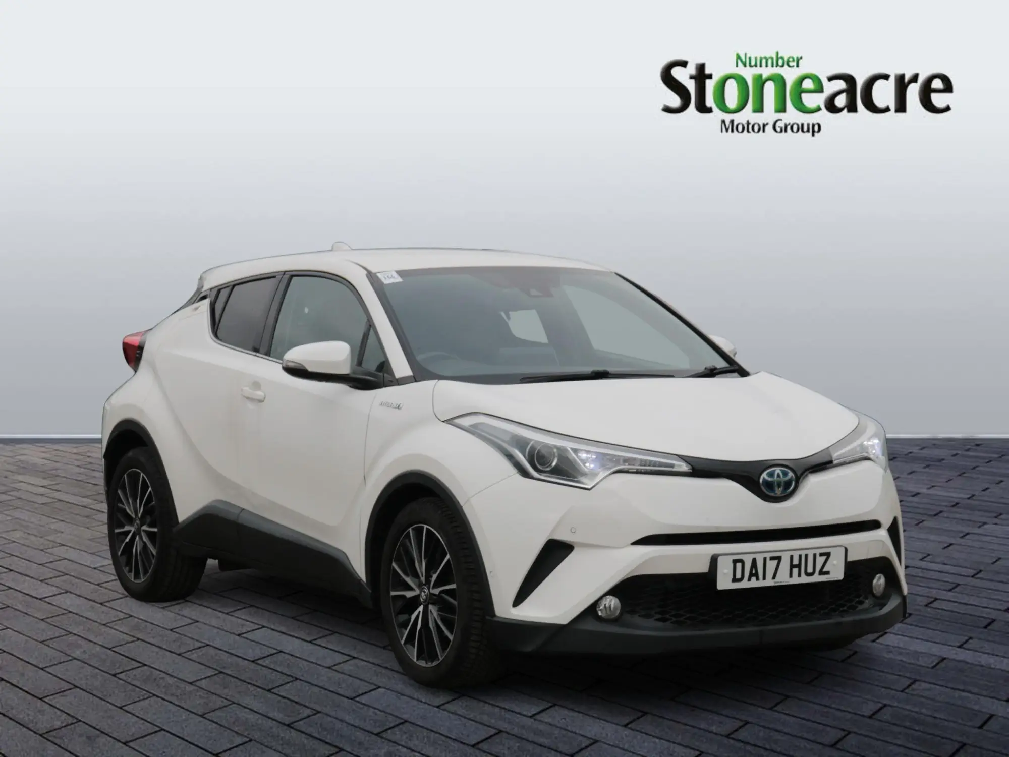 Toyota C-HR Self-Charging Hybrid 1.8 VVT-h Excel CVT Euro 6 (s/s) 5dr DA17HUZ Image 1