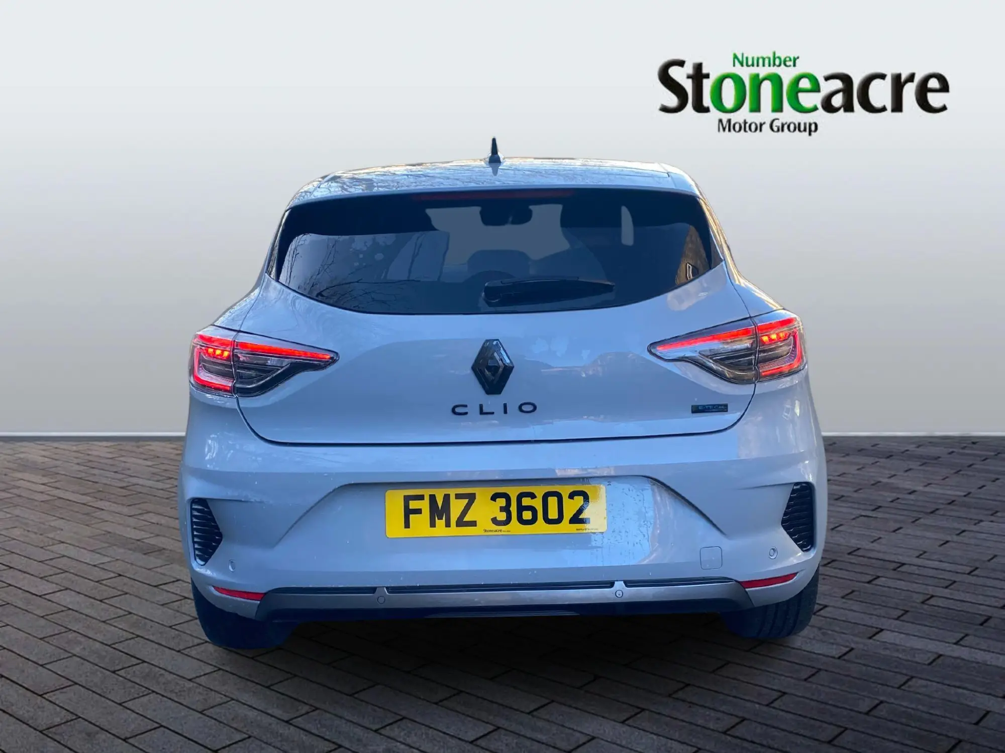 Renault Clio E-Tech 1.6 E-TECH esprit Alpine Auto Euro 6 (s/s) 5dr FMZ3602 Image 3