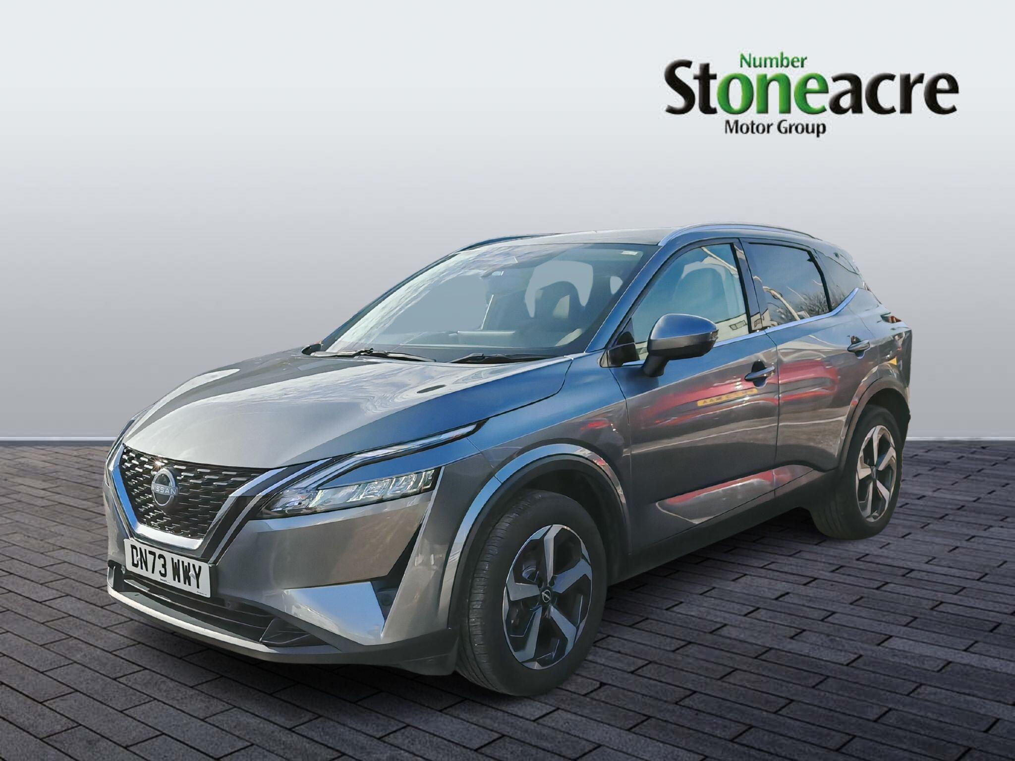 Nissan Qashqai 1.3 DiG-T MH N-Connecta 5dr DN73WWY Image 3