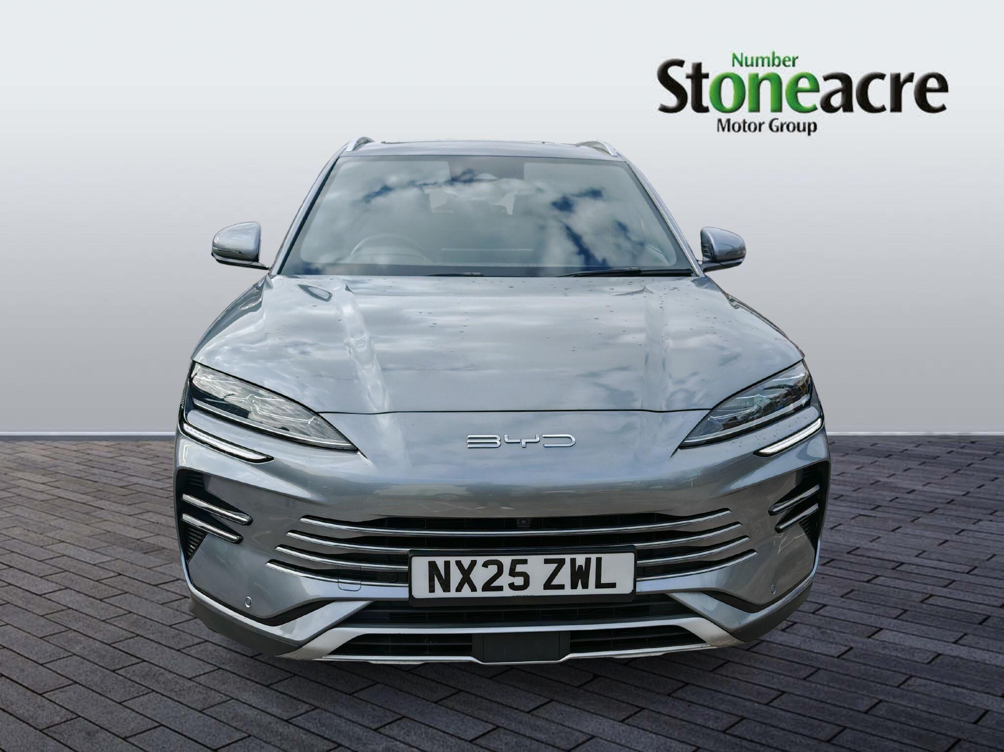 BYD Seal U 1.5 DM-i 18.3kWh Boost CVT Auto Euro 6 (s/s) 5dr NX25ZWL Image 2