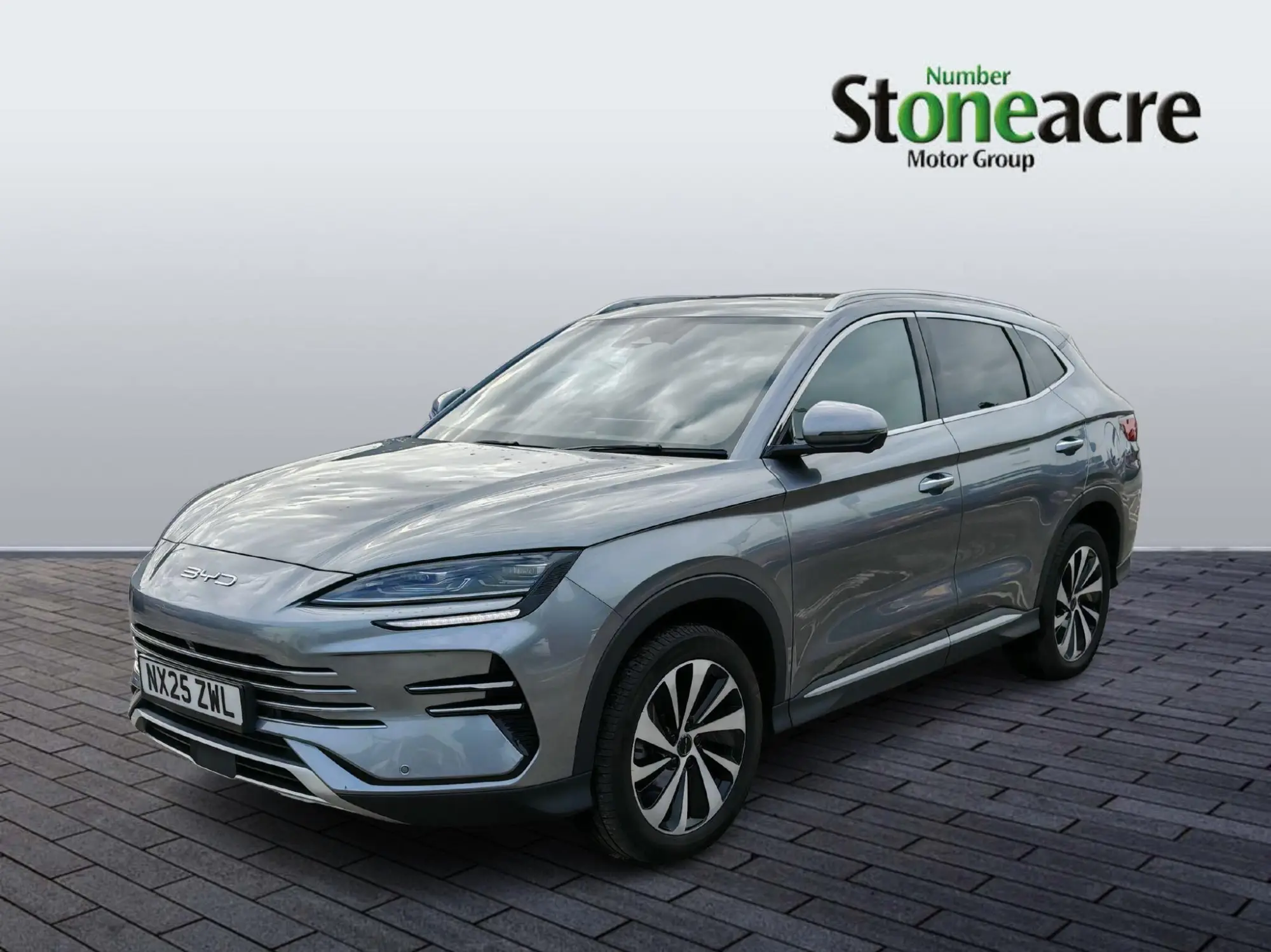 BYD Seal U 1.5 DM-i 18.3kWh Boost CVT Auto Euro 6 (s/s) 5dr NX25ZWL Image 3