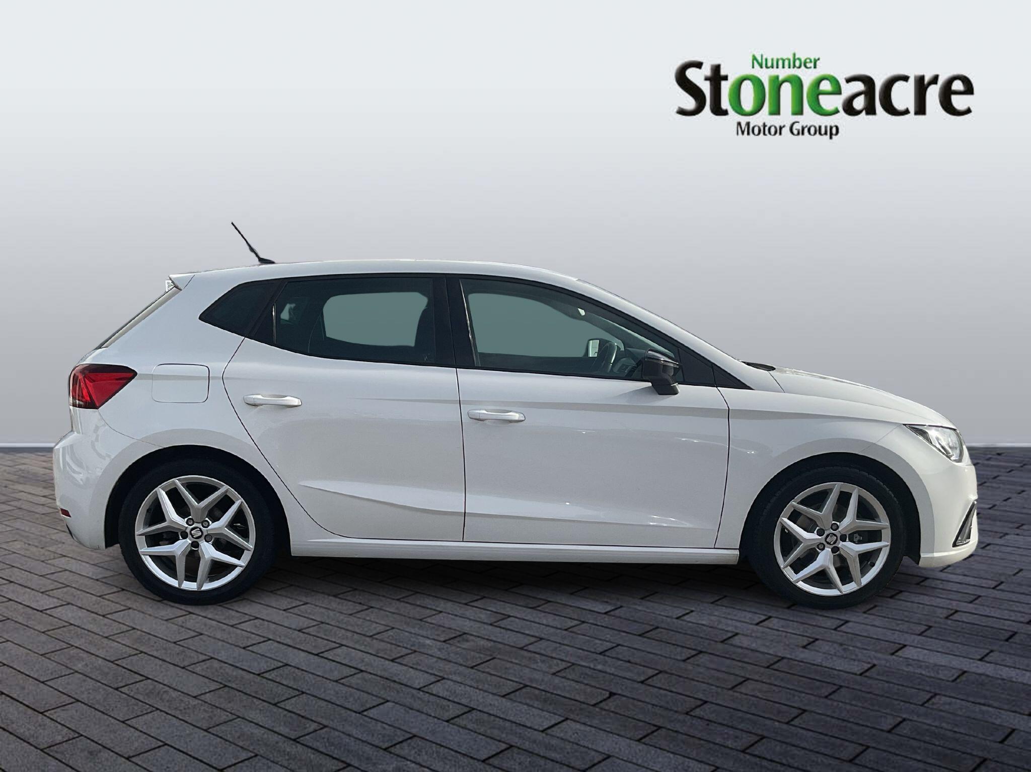 SEAT Ibiza 1.0 TSI FR Euro 6 (s/s) 5dr YO18CZD Image 2