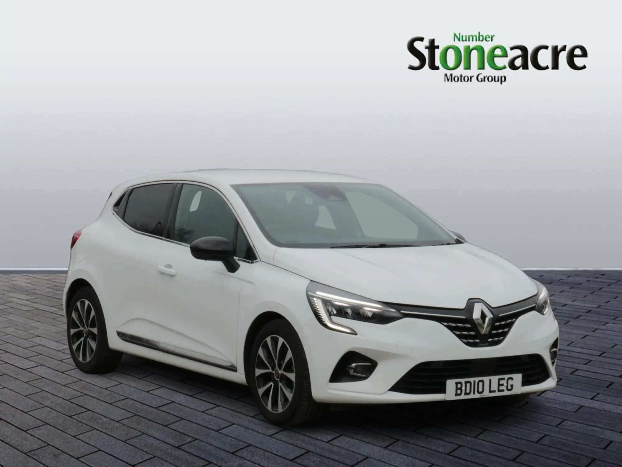 Renault Clio E-Tech 1.6 E-TECH Techno Auto Euro 6 (s/s) 5dr BD10LEG Image 1