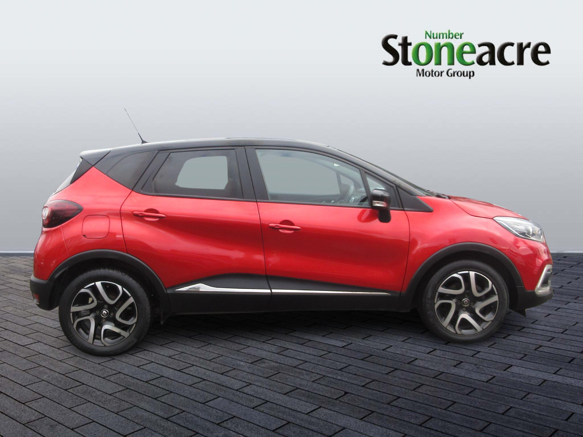 Renault Captur 1.5 dCi ENERGY Iconic EDC Euro 6 (s/s) 5dr WF68LWS Image 2