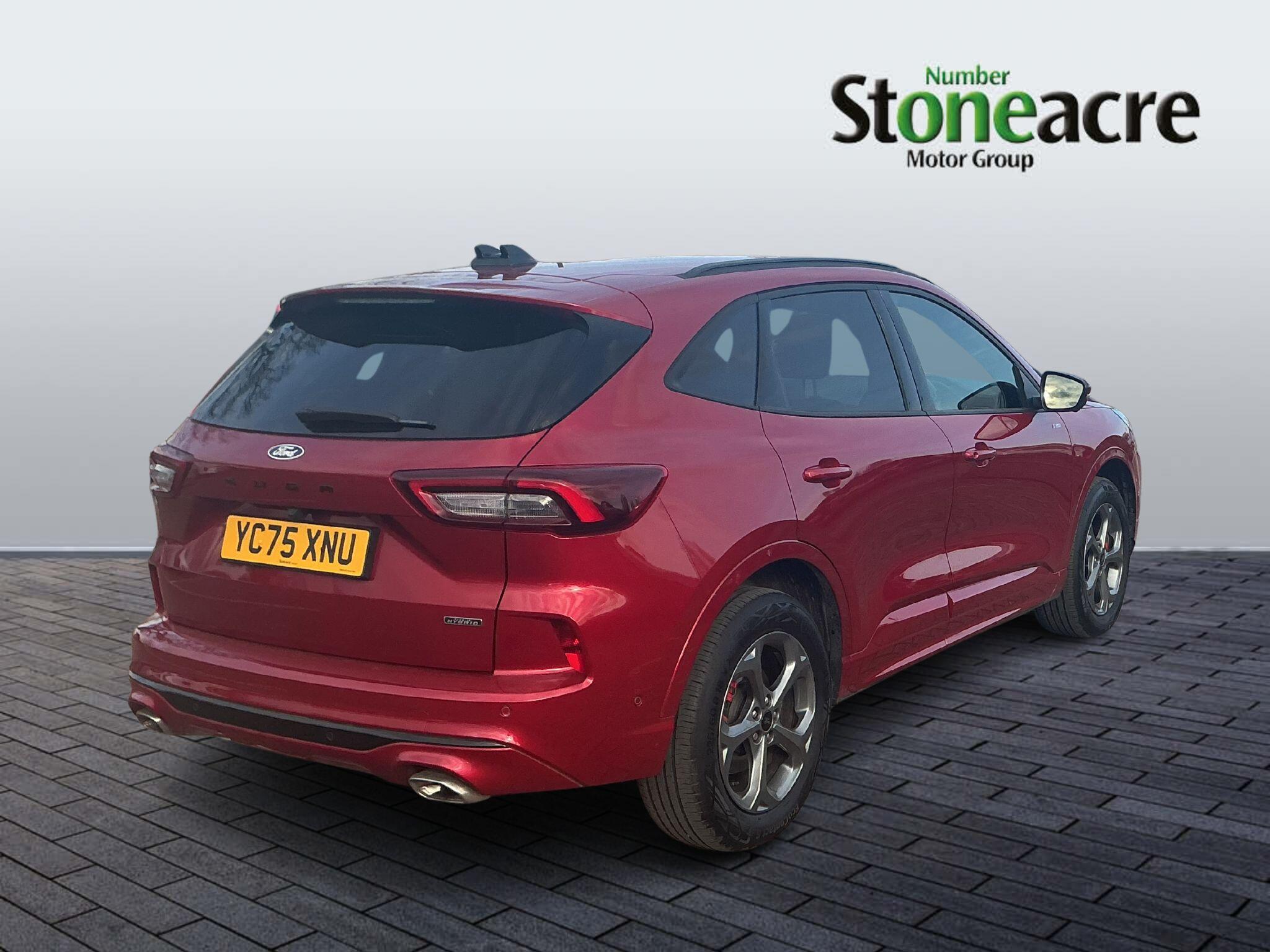 Ford Kuga 2.5 EcoBoost Duratec 14.4kWh ST-Line CVT Euro 6 (s/s) 5dr YC75XNU Image 3